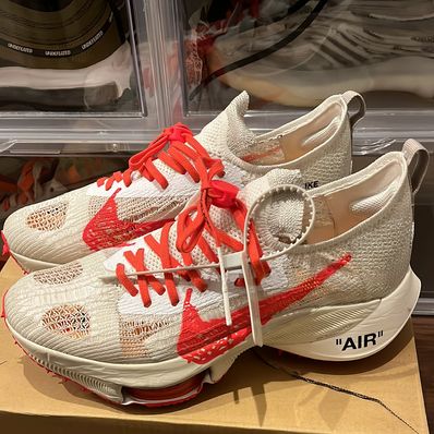 Off-White × Nike Air Zoom Tempo Next% Flyknit "Solar Red"