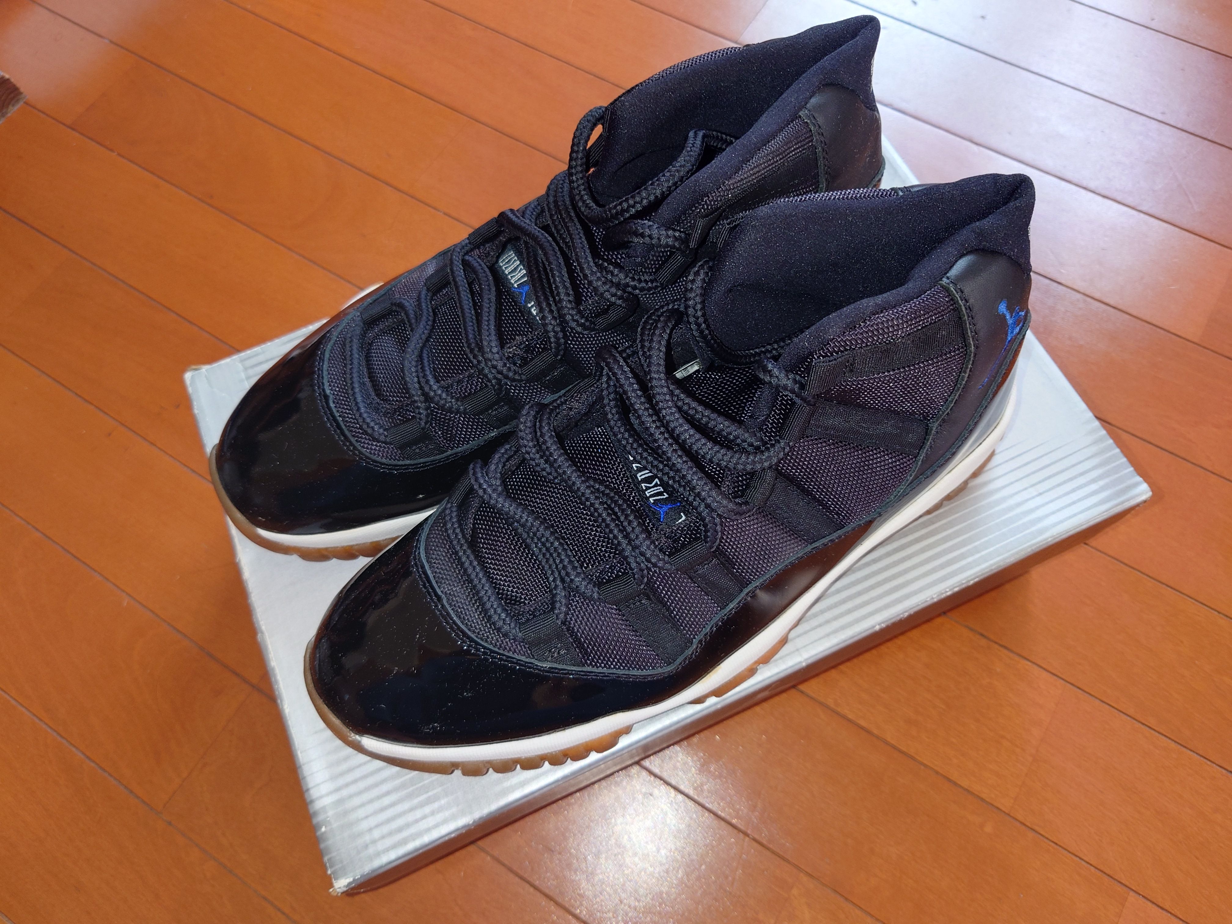 NIKE AIR JORDAN 11 RETRO SPACE JAM (2000)