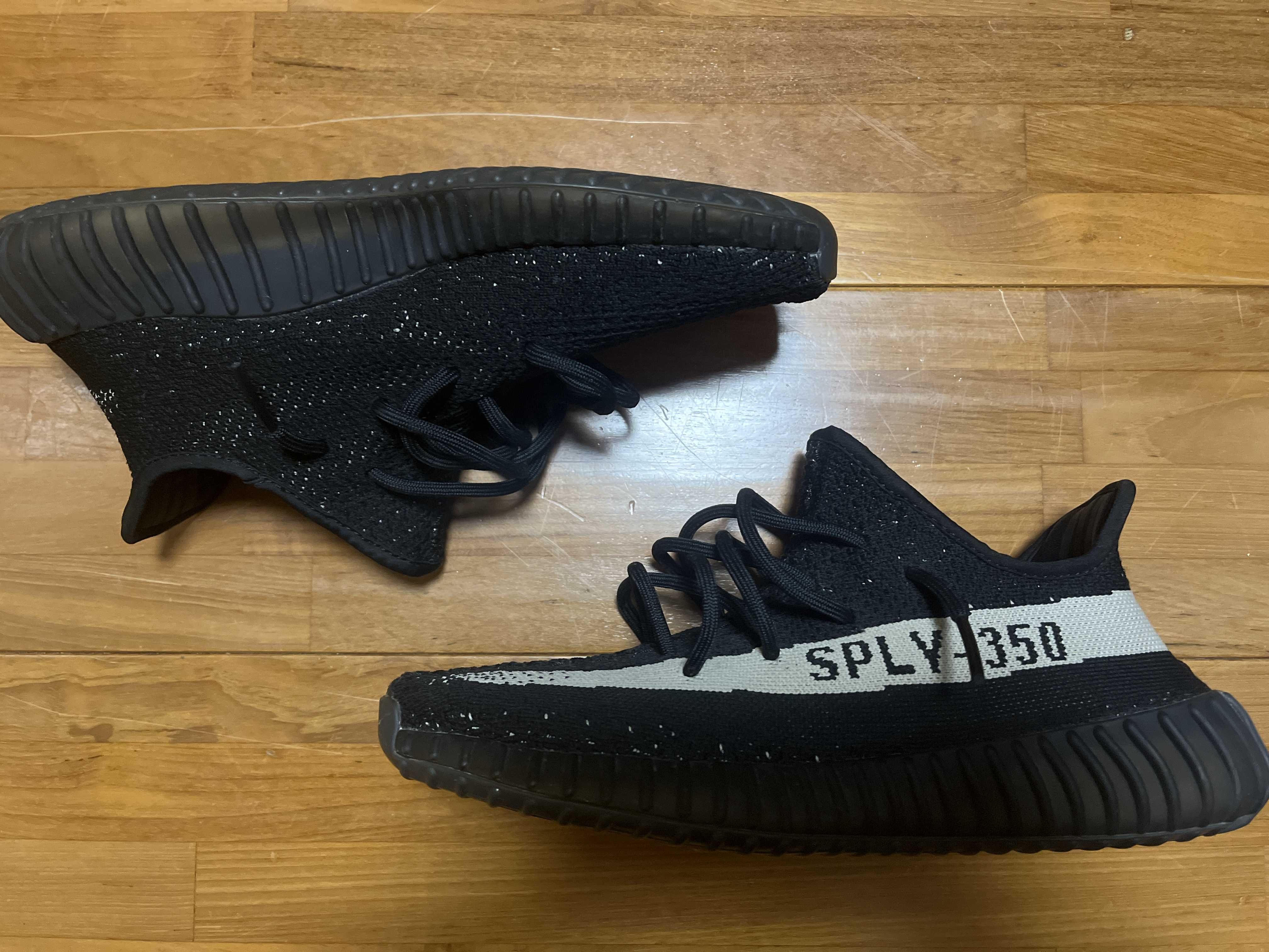 adidas YEEZY Boost 350 V2 "Oreo"