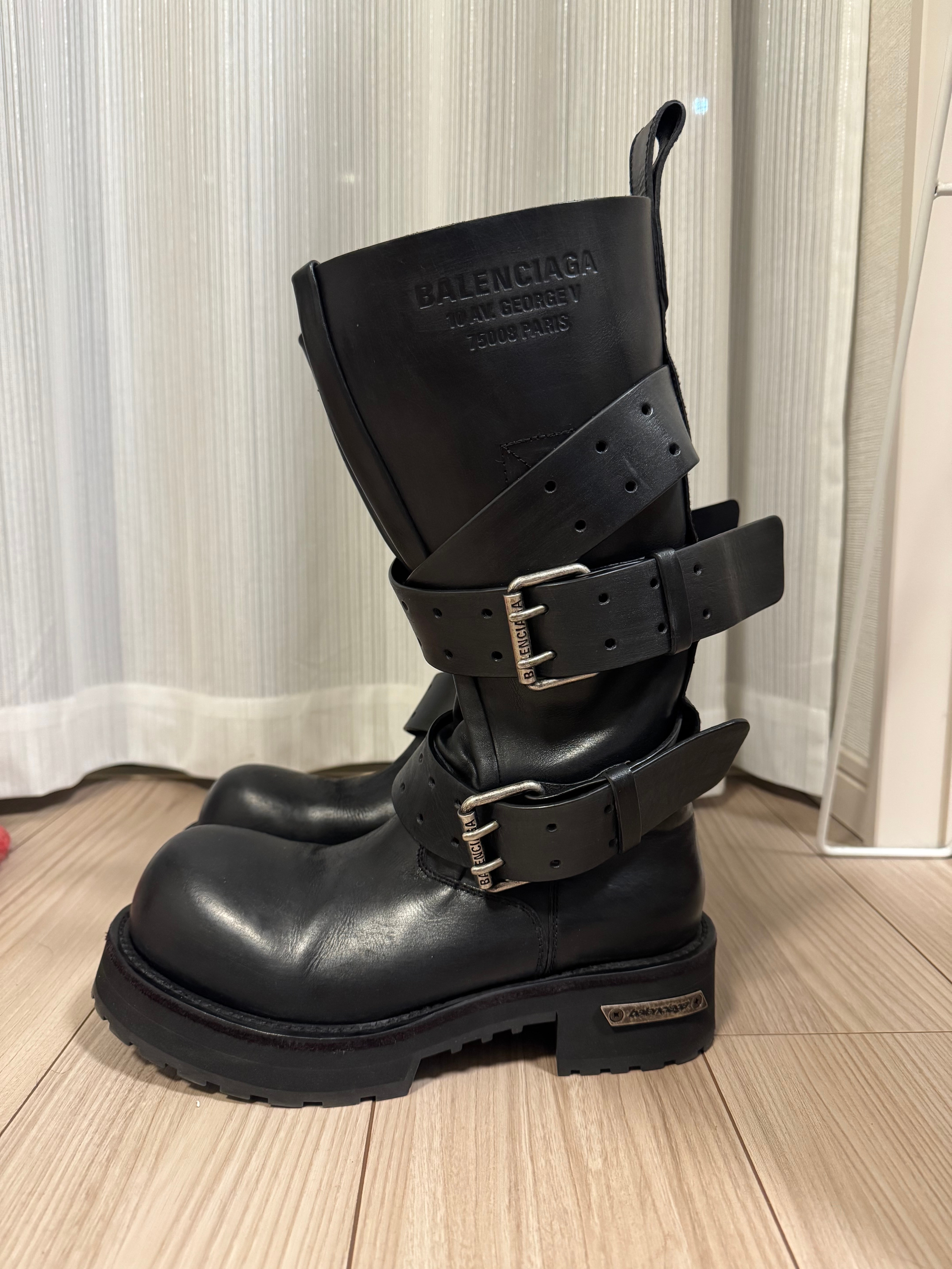 バレンシアガ ヴェノム ハイブーツ "ブラック"