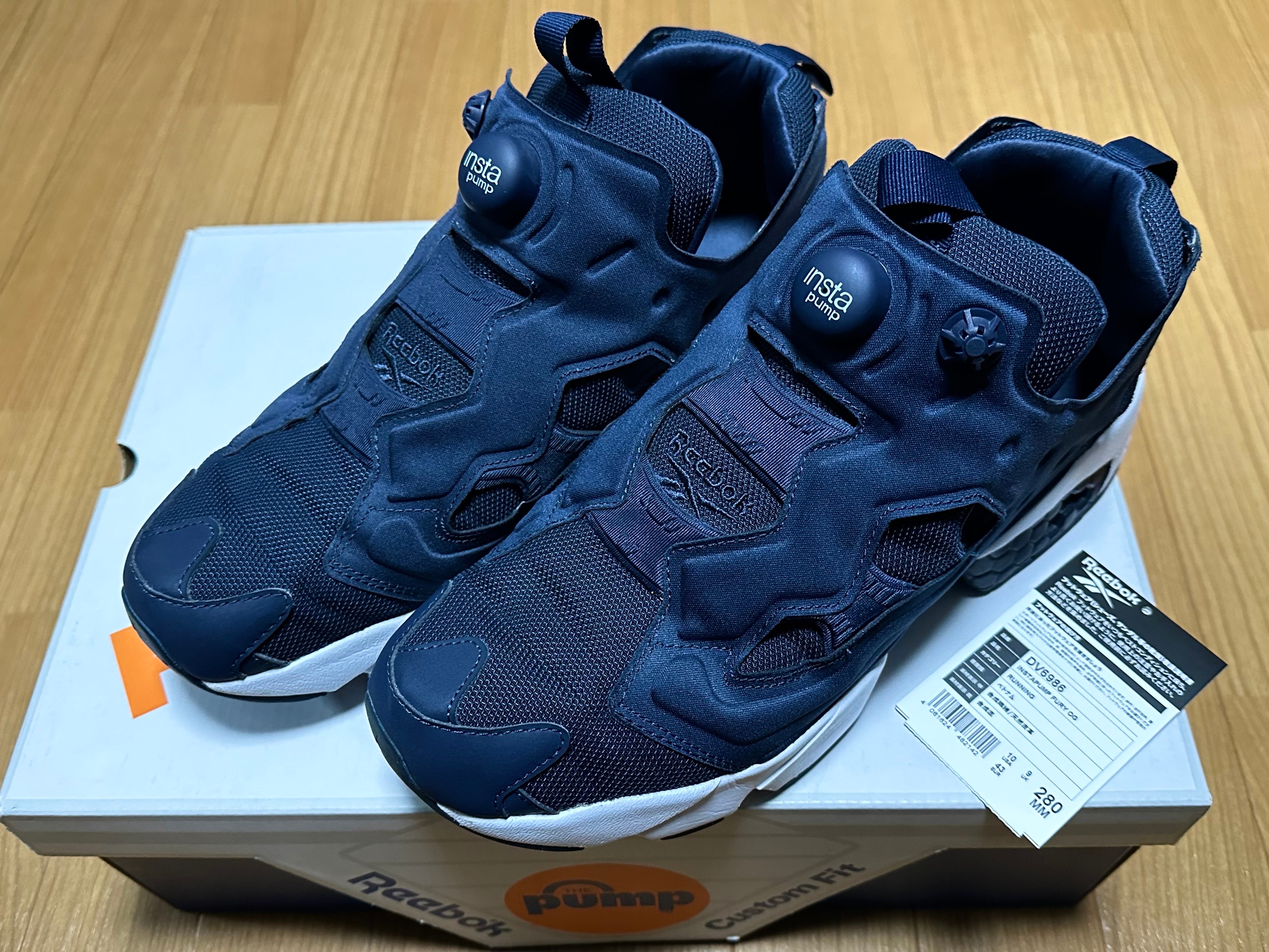 リーボック インスタポンプフューリー OG "カレッジネイビー"