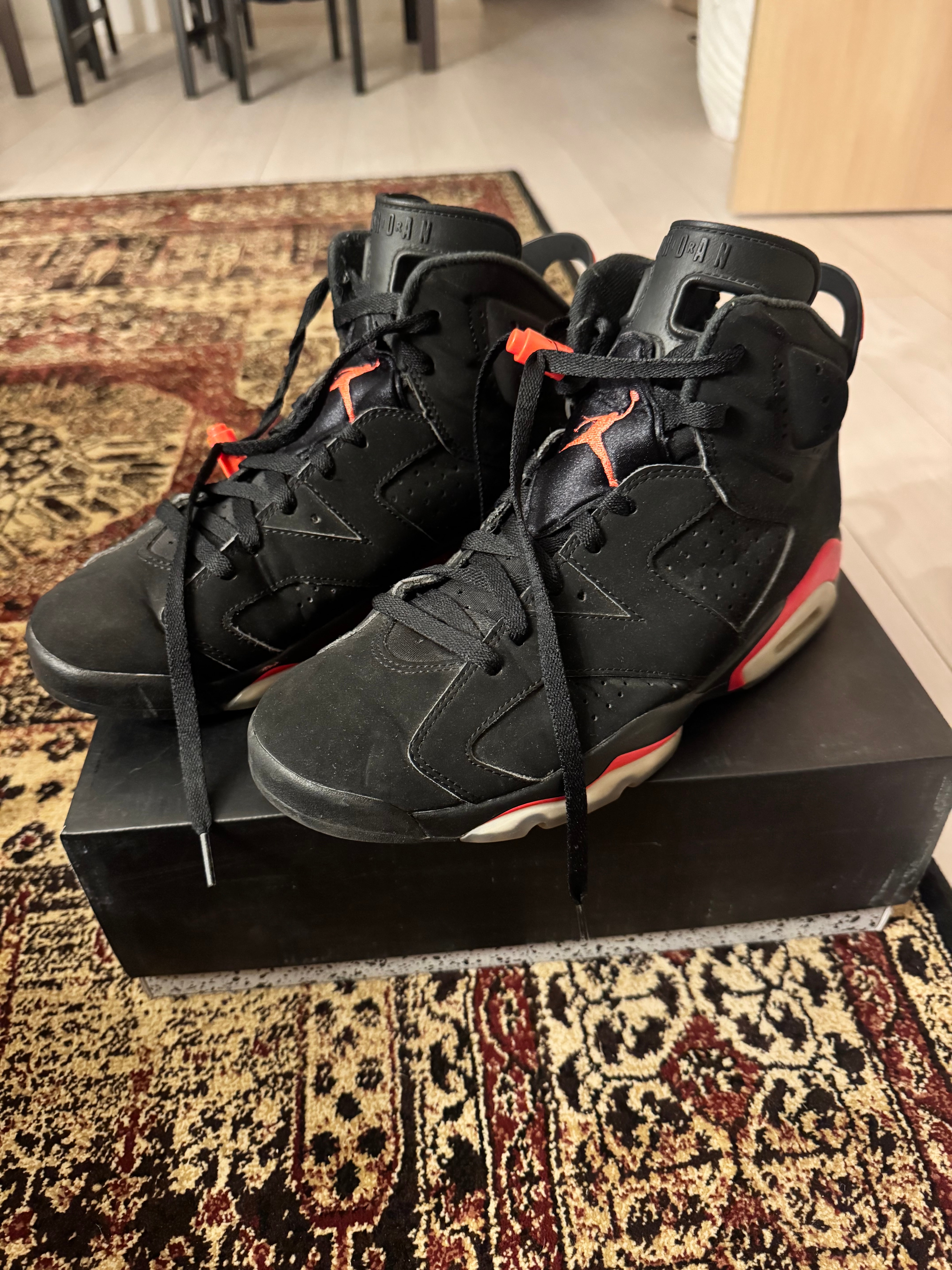 Nike Air Jordan 6 Retro OG "Black/Infrared"