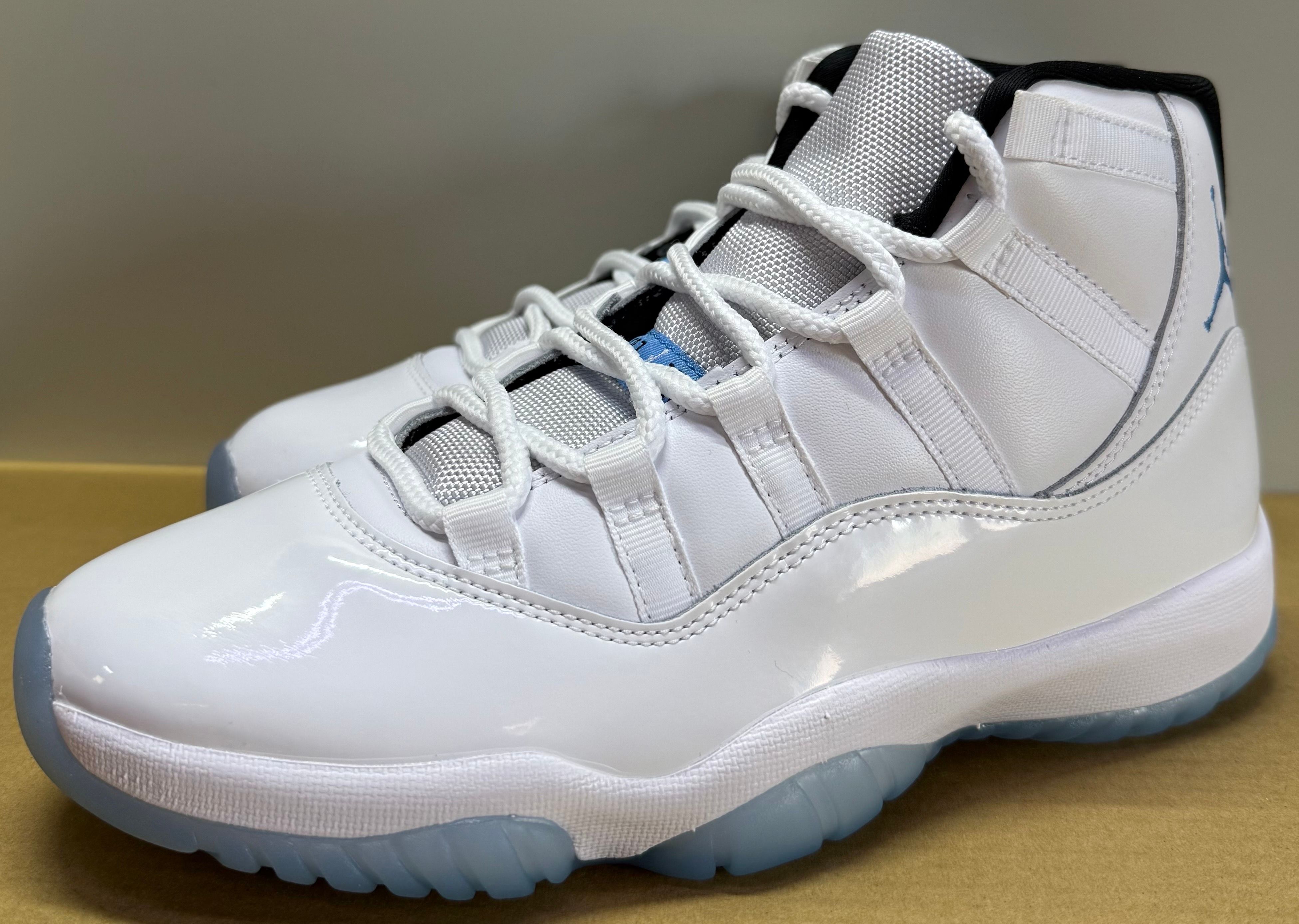 Nike Air Jordan 11 Retro "White/Legend Blue"
