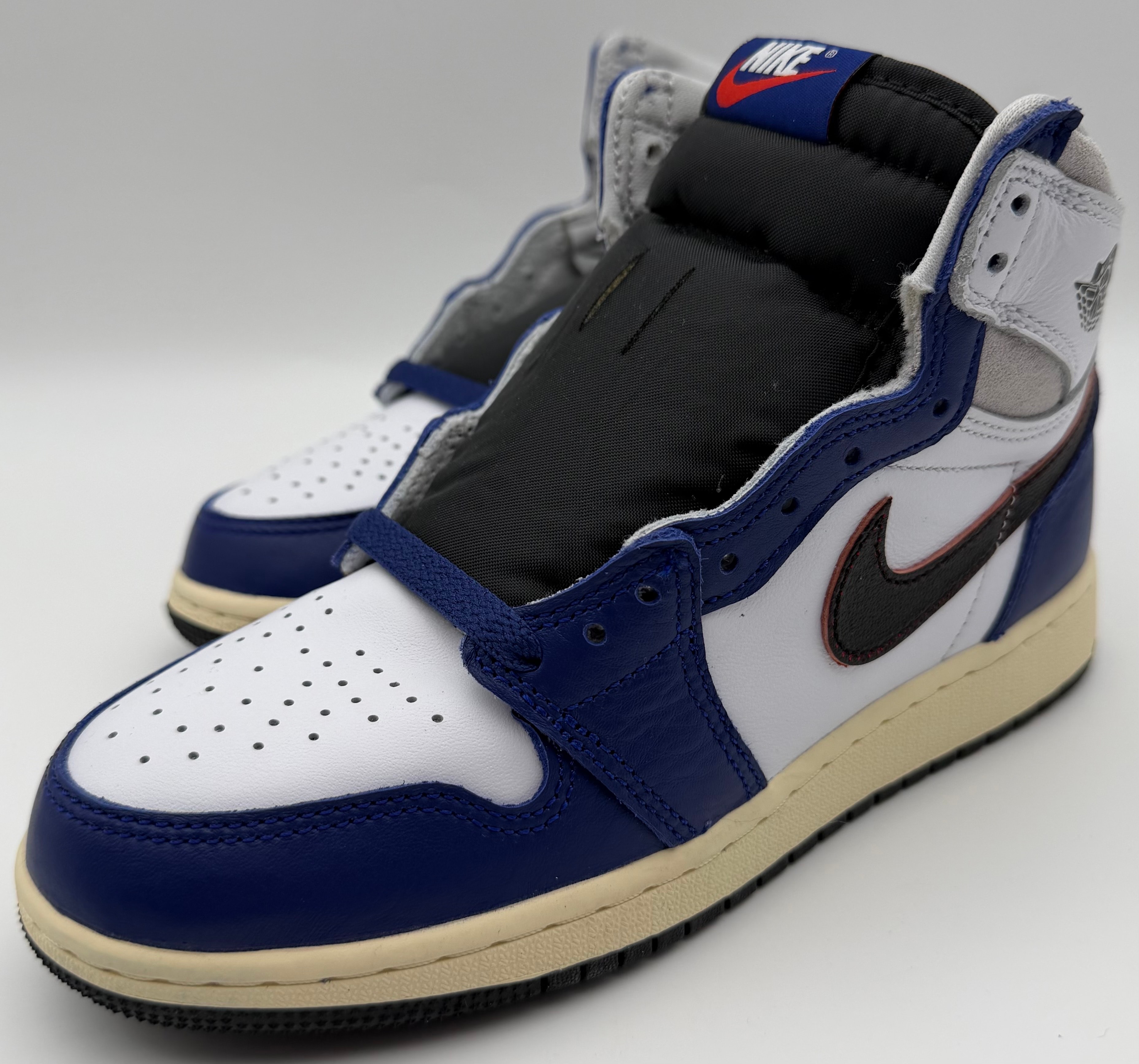 Nike GS Air Jordan 1 High OG "Deep Royal Blue"