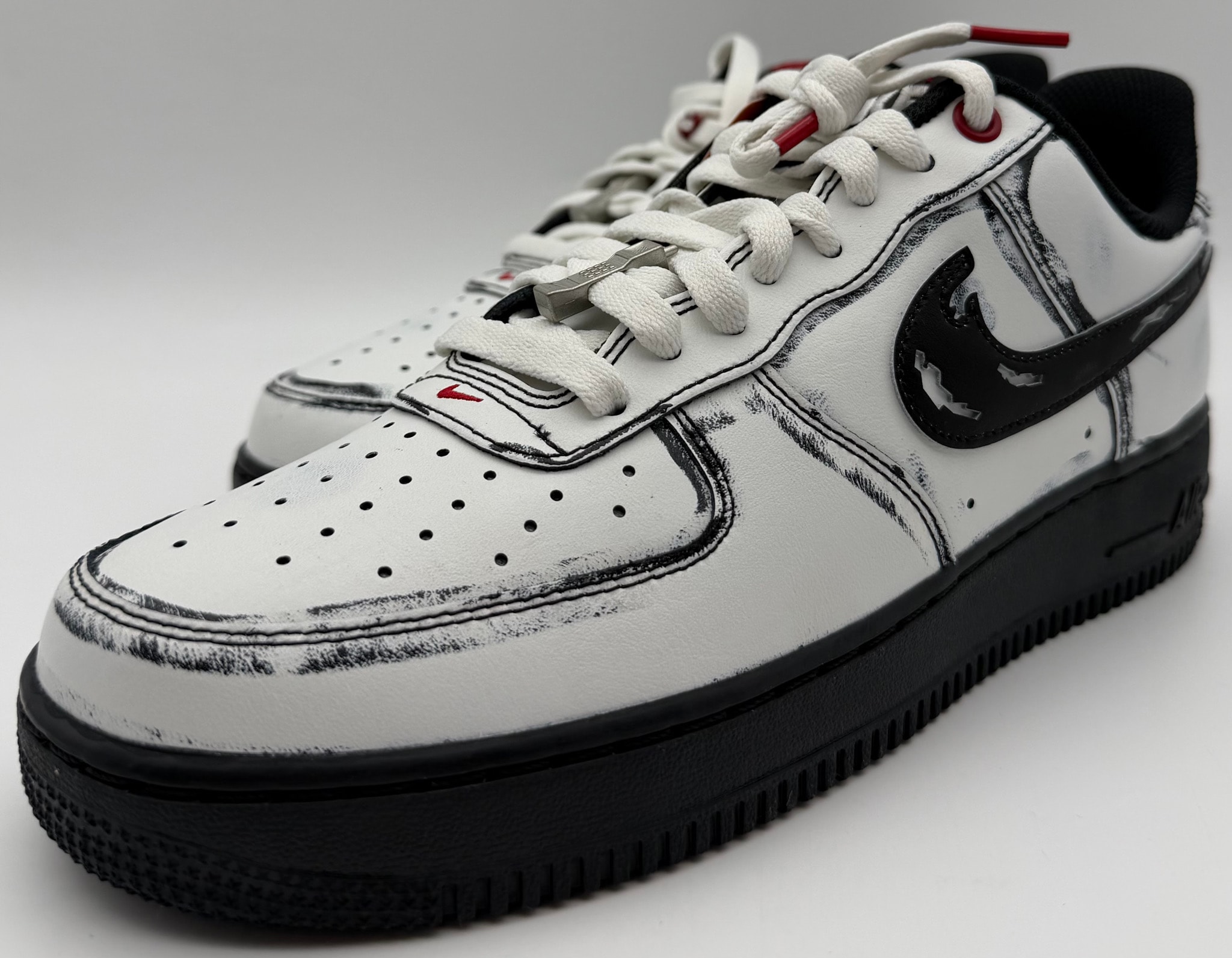 Nike Air Force 1 "Halloween/Scream"