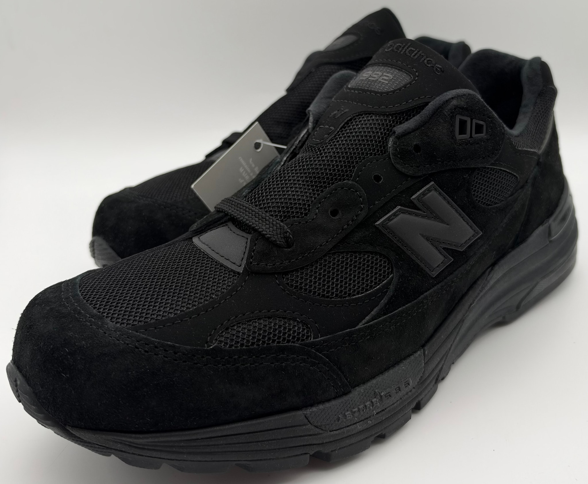 New Balance 992 "Triple Black" (2025/2026)