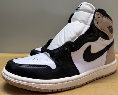 Nike Women's Air Jordan 1 Retro High OG "Latte"
