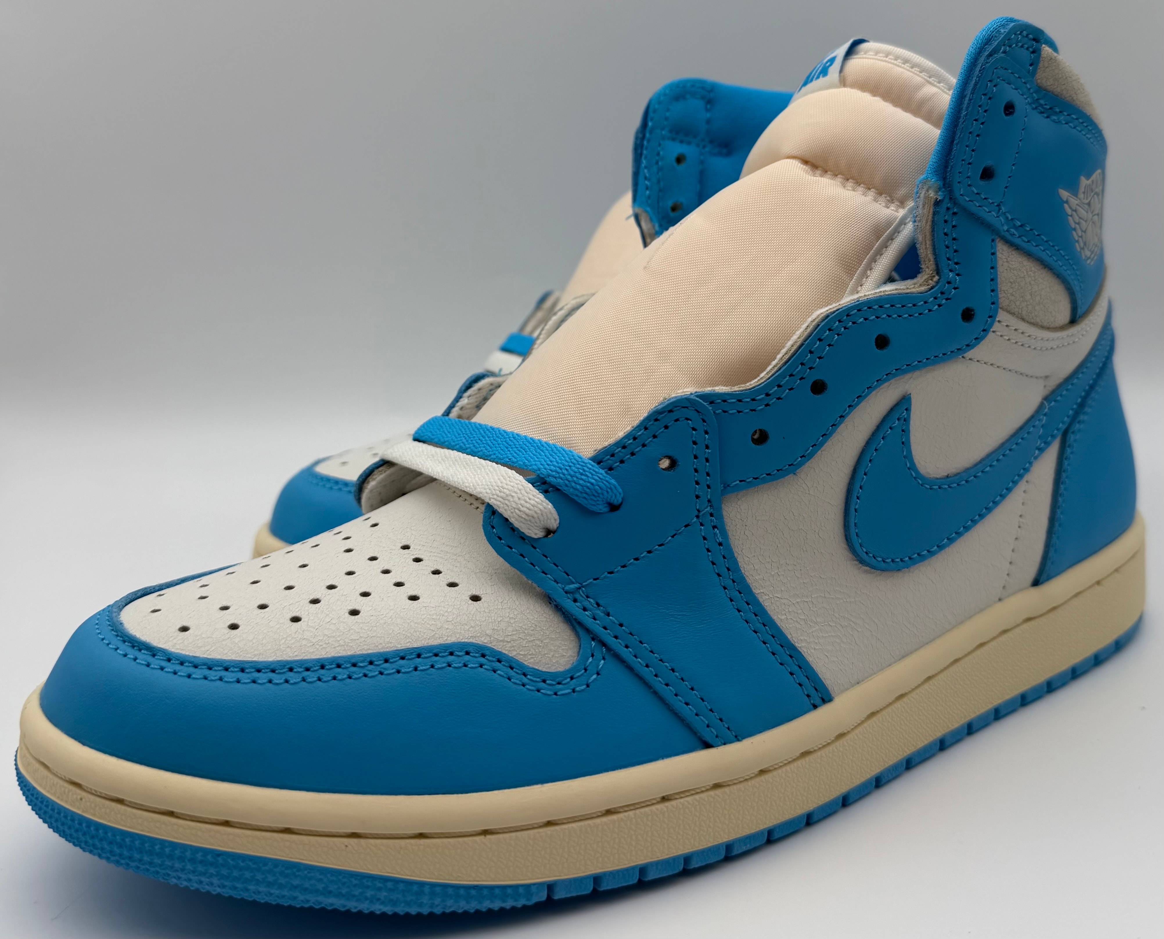 Nike Air Jordan 1 Retro High OG "UNC Reimagined"