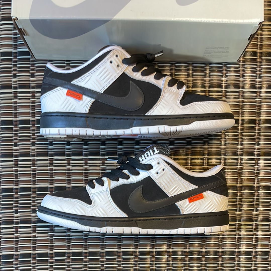 TIGHTBOOTH × Nike SB Dunk Low Pro QS "Black and White"
