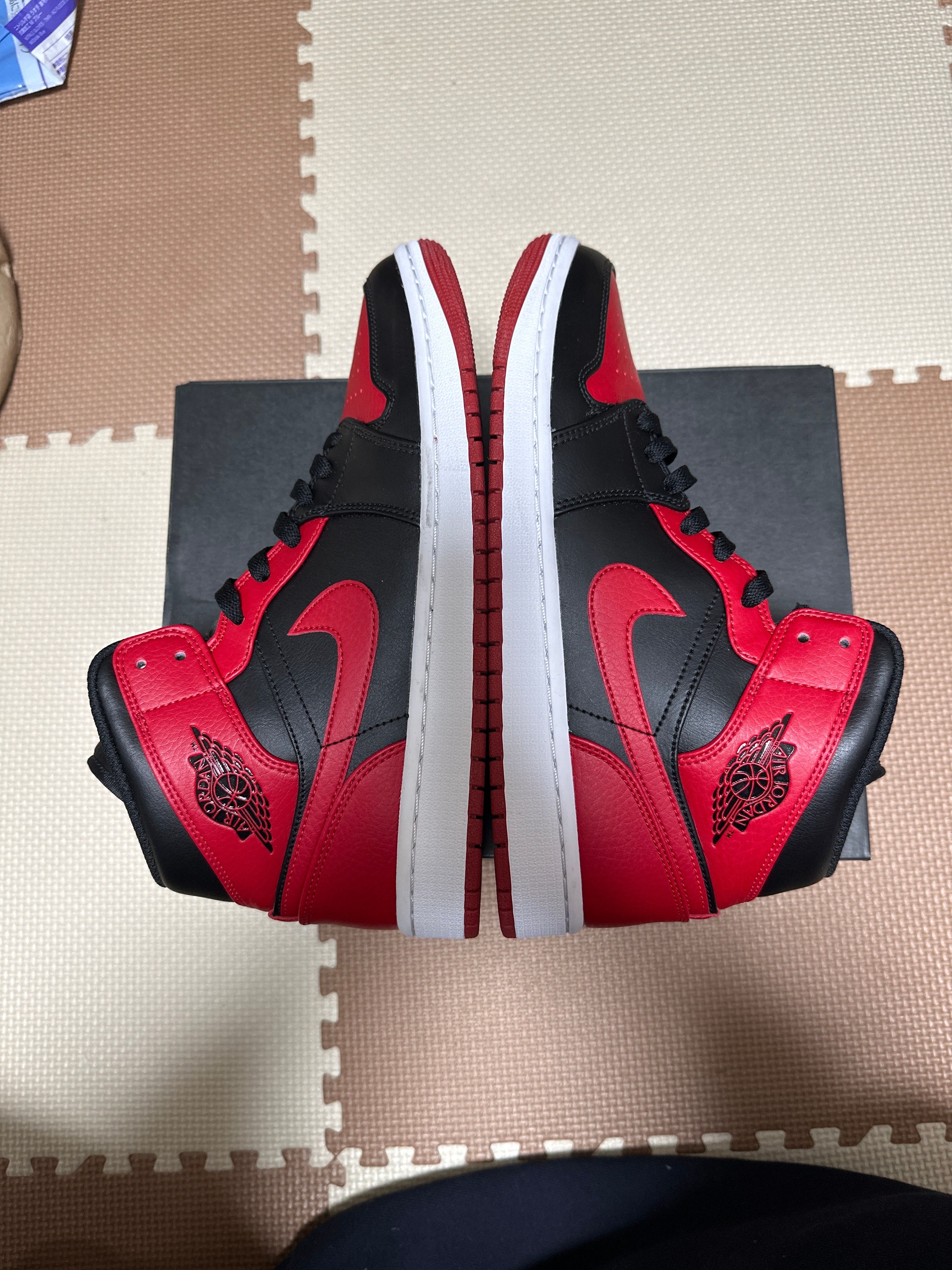 Nike Air Jordan 1 Mid "Bred"