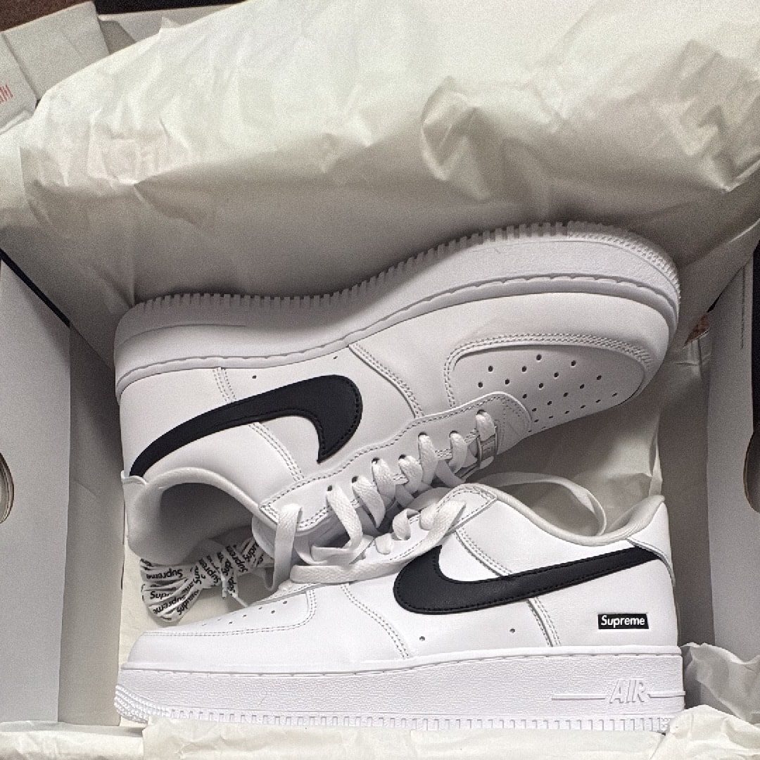 Supreme × Nike Air Force 1 Low "White/Black"