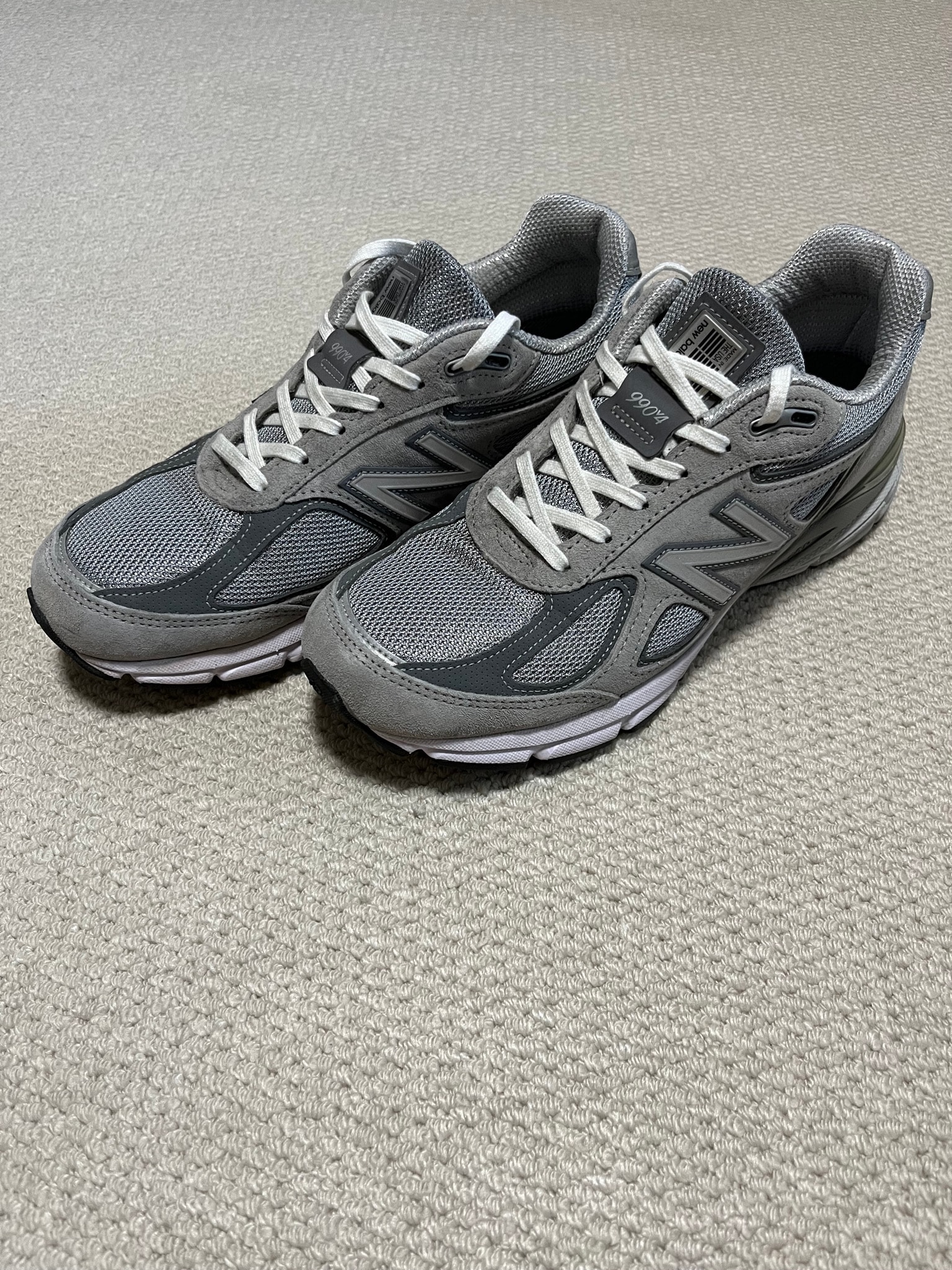 New Balance 990V4 "Grey Silver"