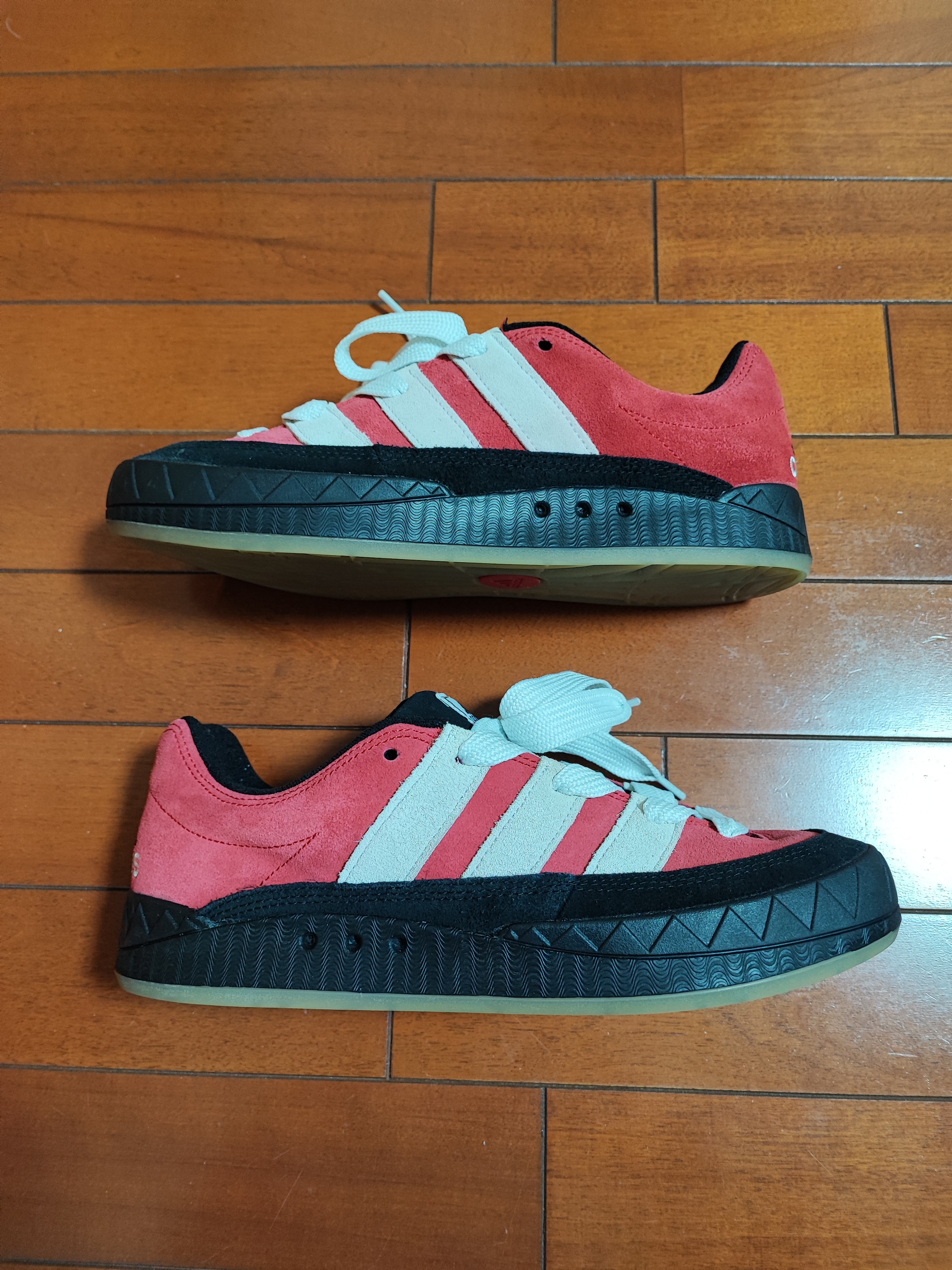 アディダス アディマティック "パワーレッド"