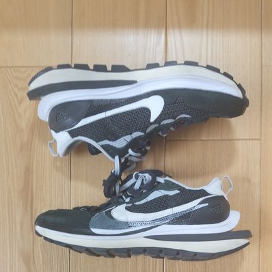 sacai × Nike Vapor Waffle "Black and White"