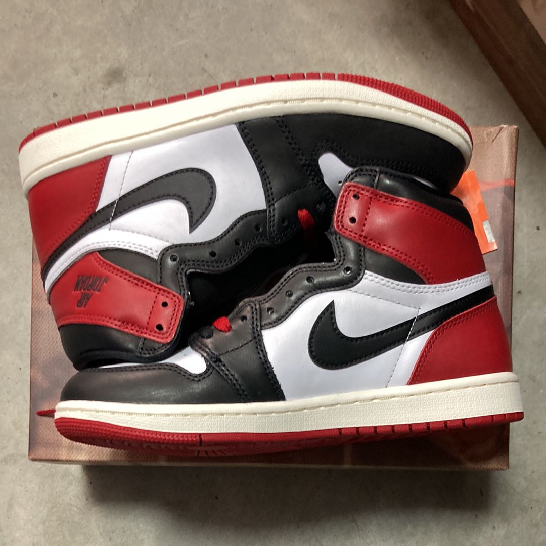 Nike Air Jordan 1 Retro High OG "Black Toe Reimagined"