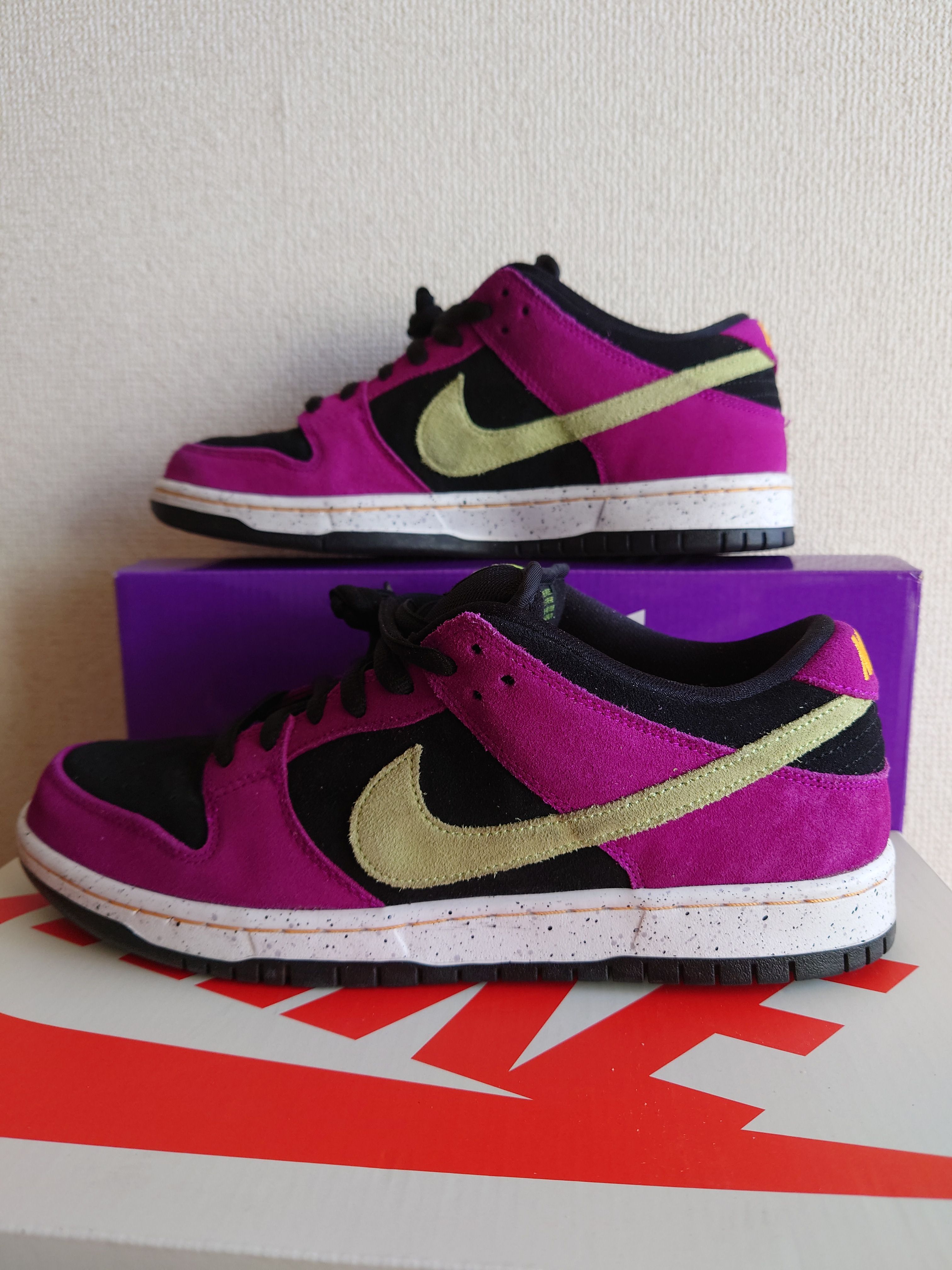 Nike SB Dunk Low "Red Plum"