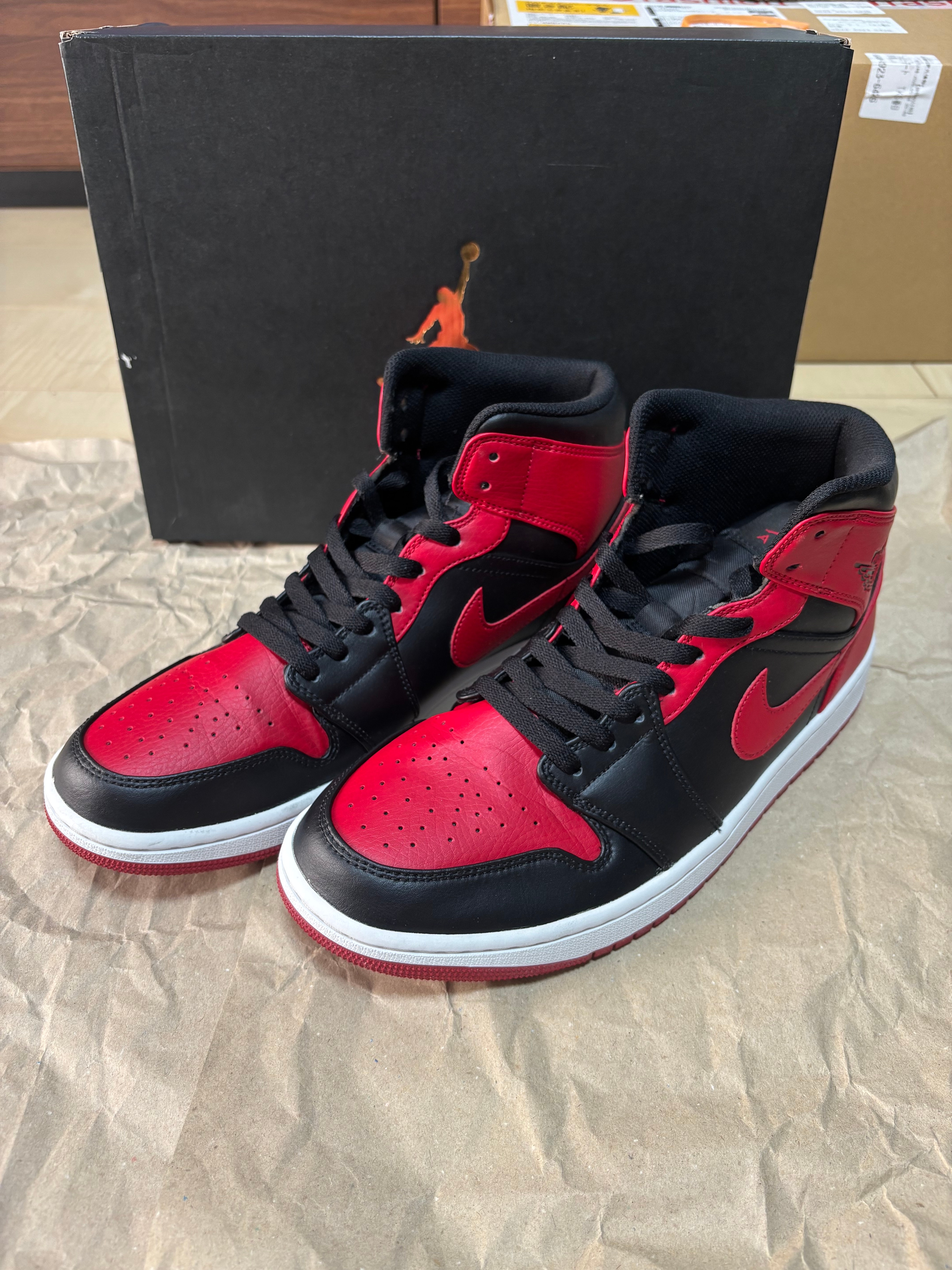 Nike Air Jordan 1 Mid "Bred"