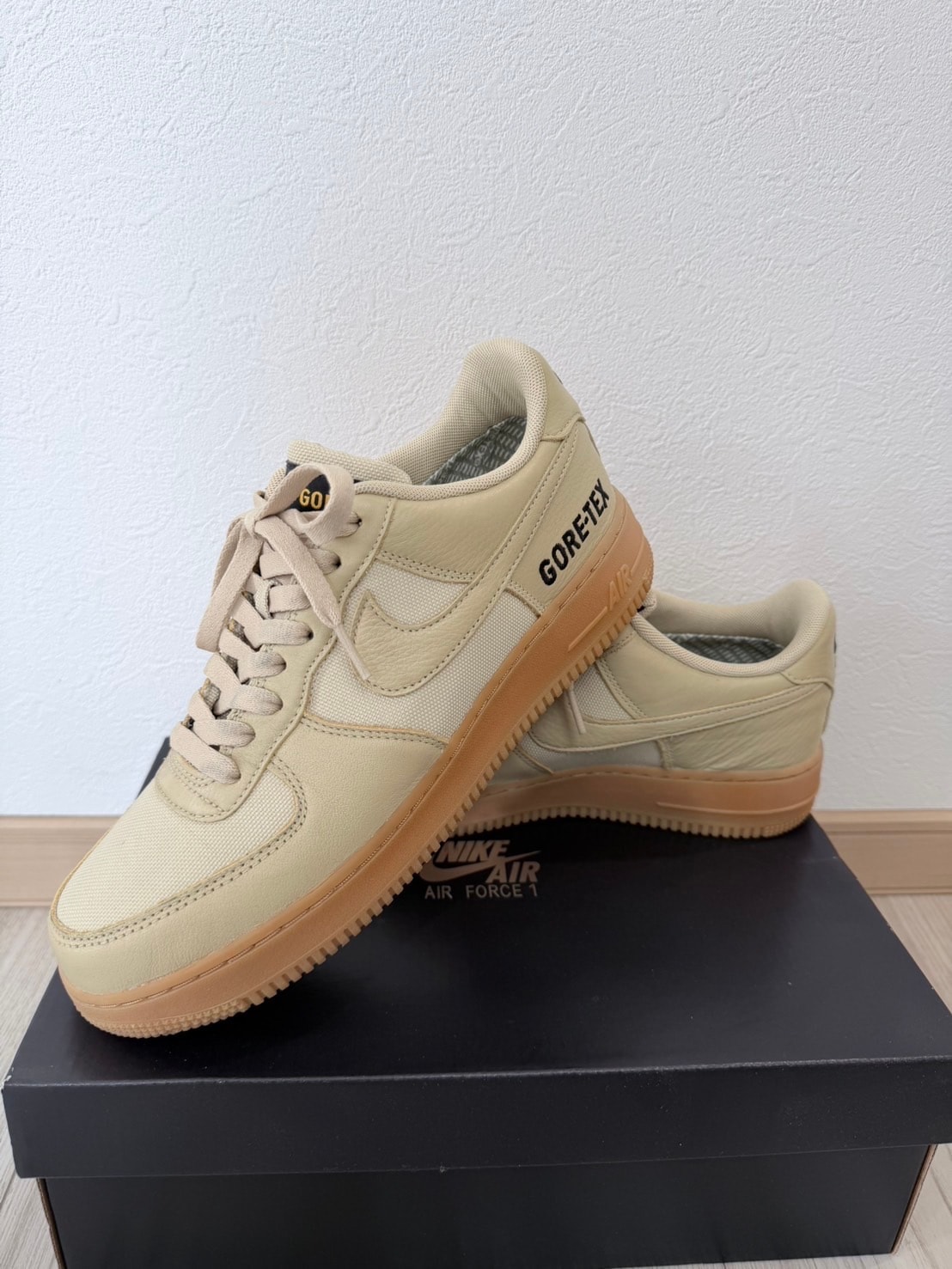 ナイキ エアフォース1 ロー ゴアテックス "チーム ゴールド"