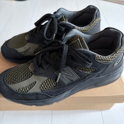 Stone Island × New Balance 991V2 "Black"