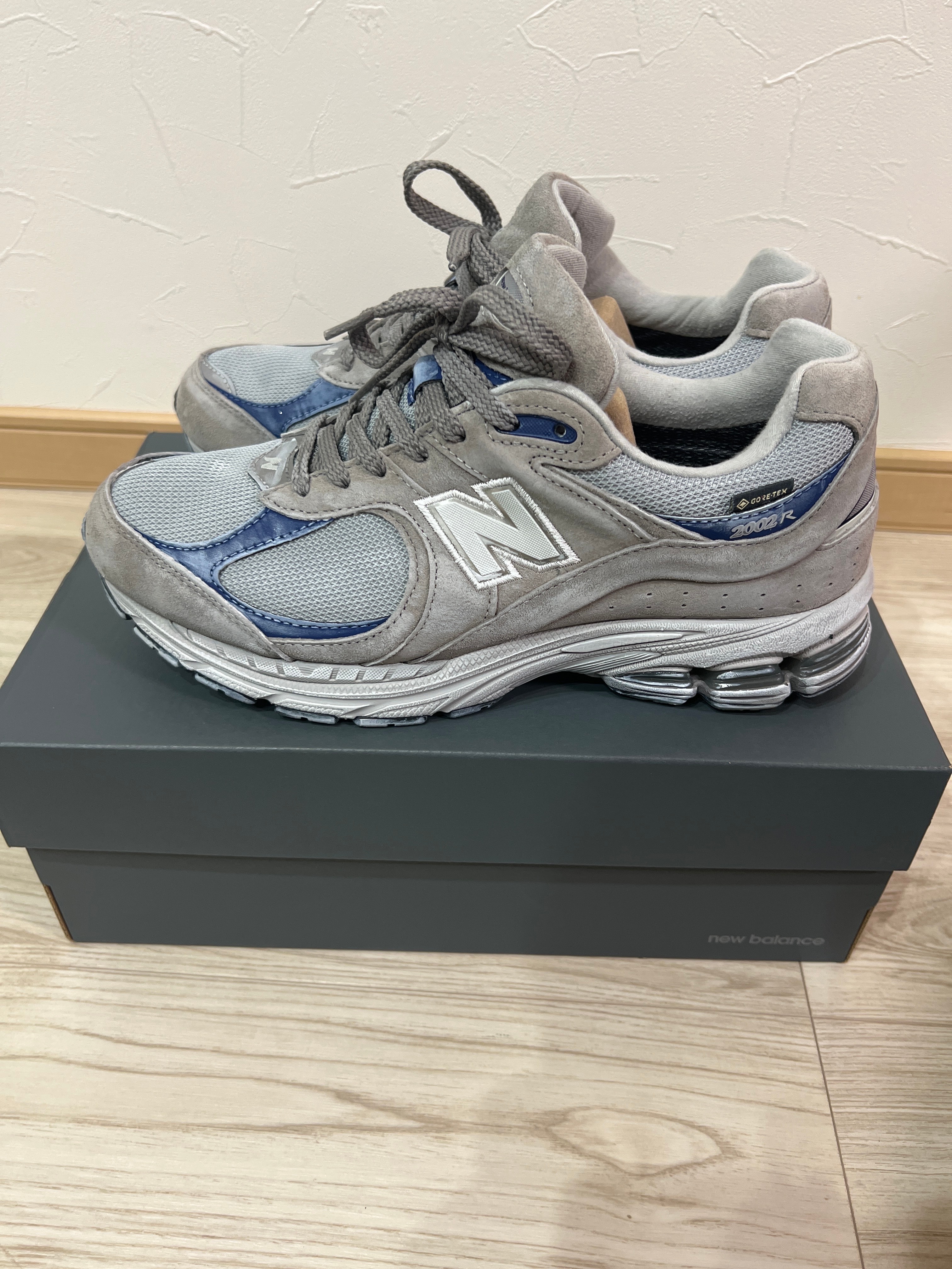 New Balance 2002R "Light Gray"