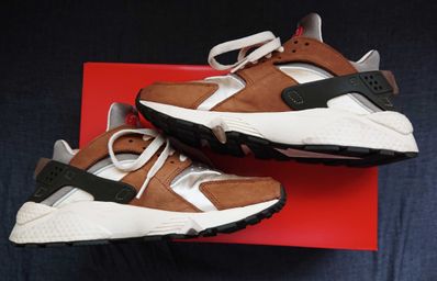 Stussy × Nike Air Huarache "Desert Oak"