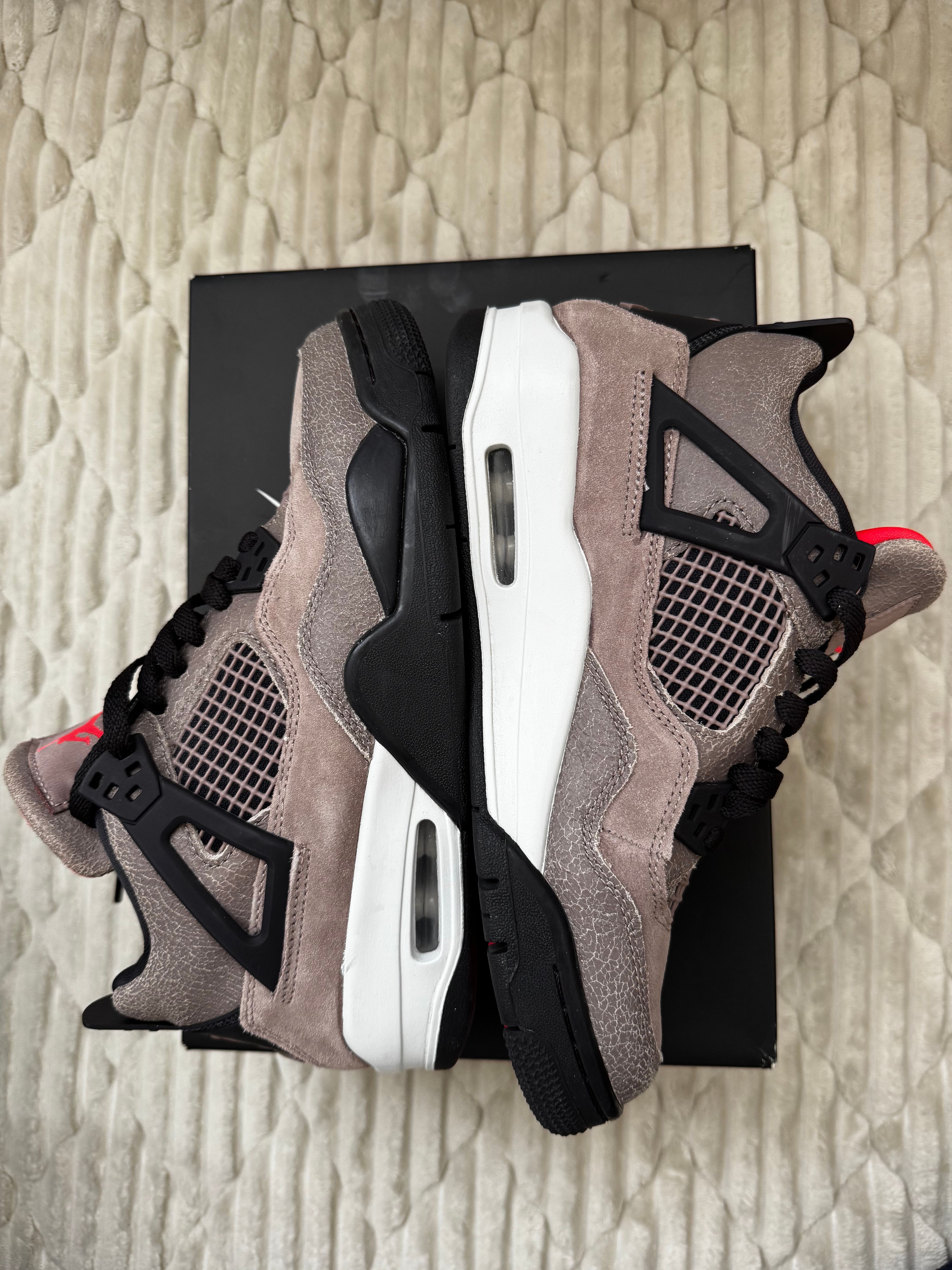 Nike Air Jordan 4 "Taupe Haze"   