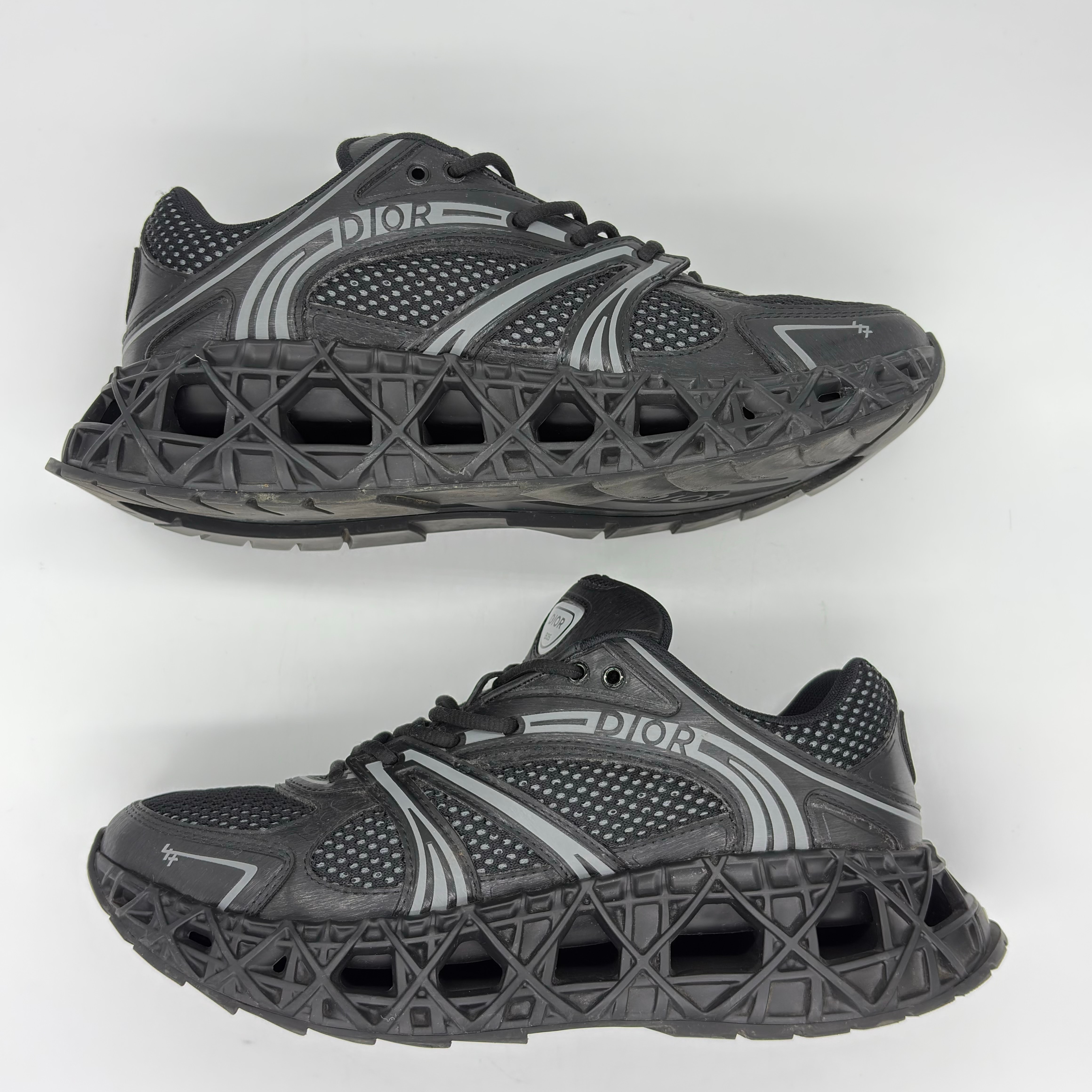 ディオール B35 NXXT スニーカー テクニカル ファブリック & テクニカル メッシュ "ブラック"
