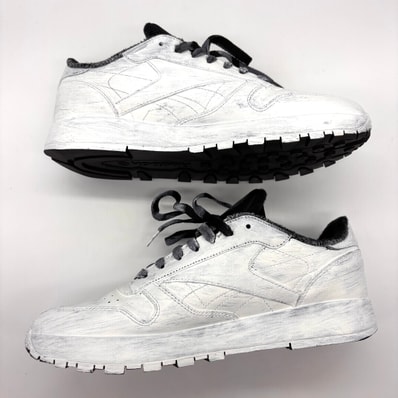 Maison Margiela × Reebok Classic Leather Tabi "Bianchetto"