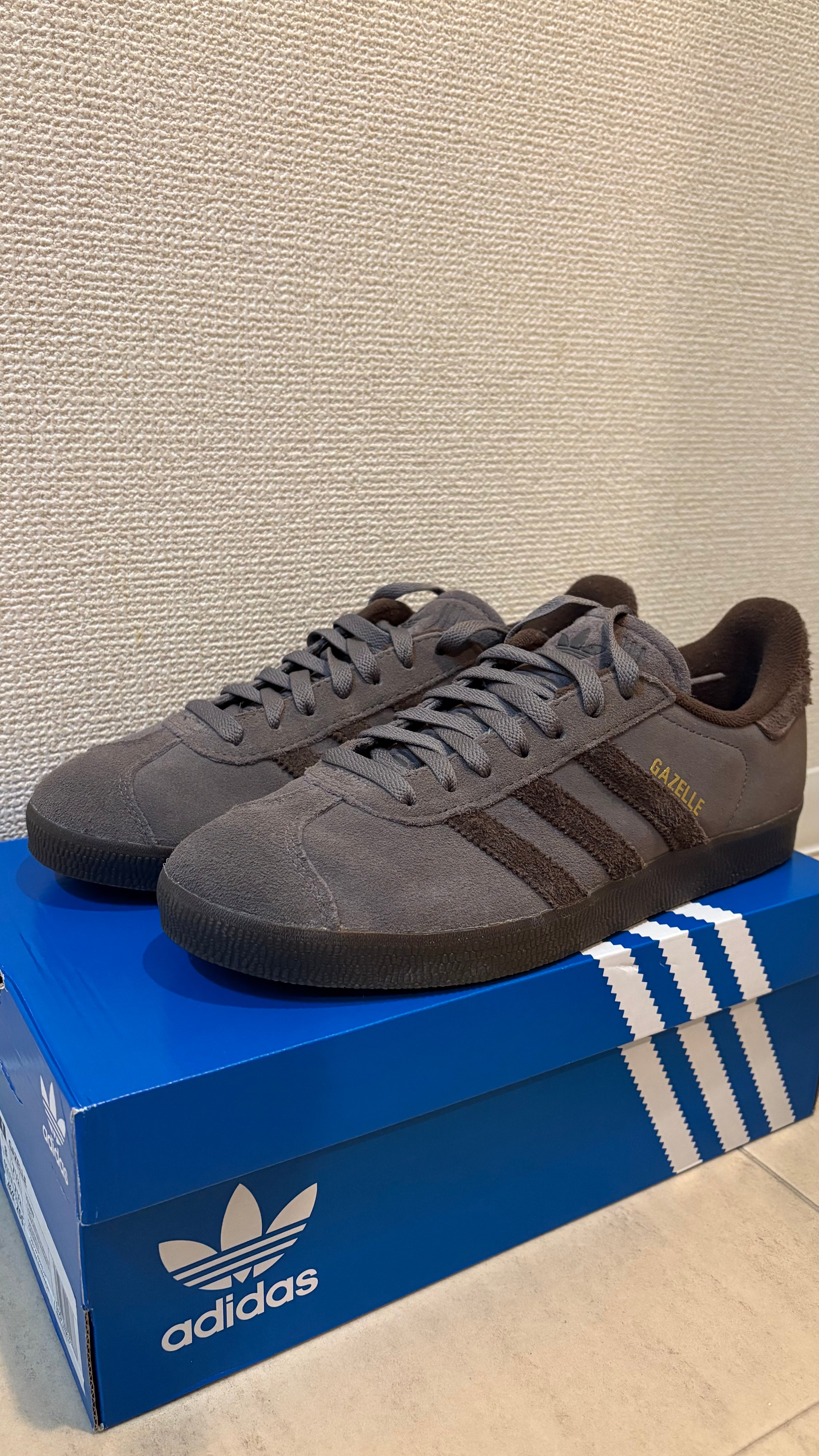 アディダス ガゼル "チャコール/ブラウン/ダークブラウン"