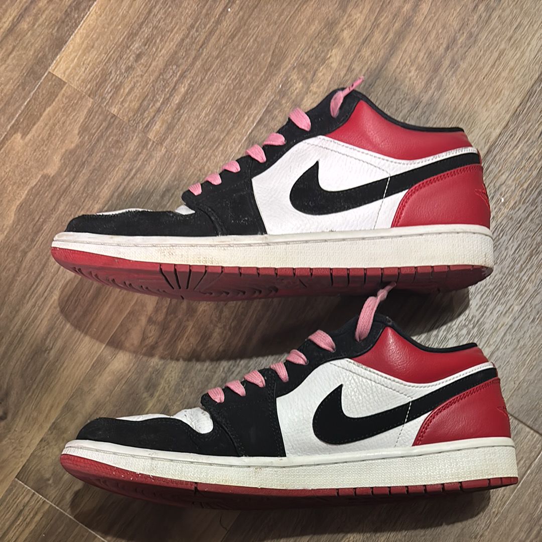 Nike Air Jordan 1 Low "Black Toe"