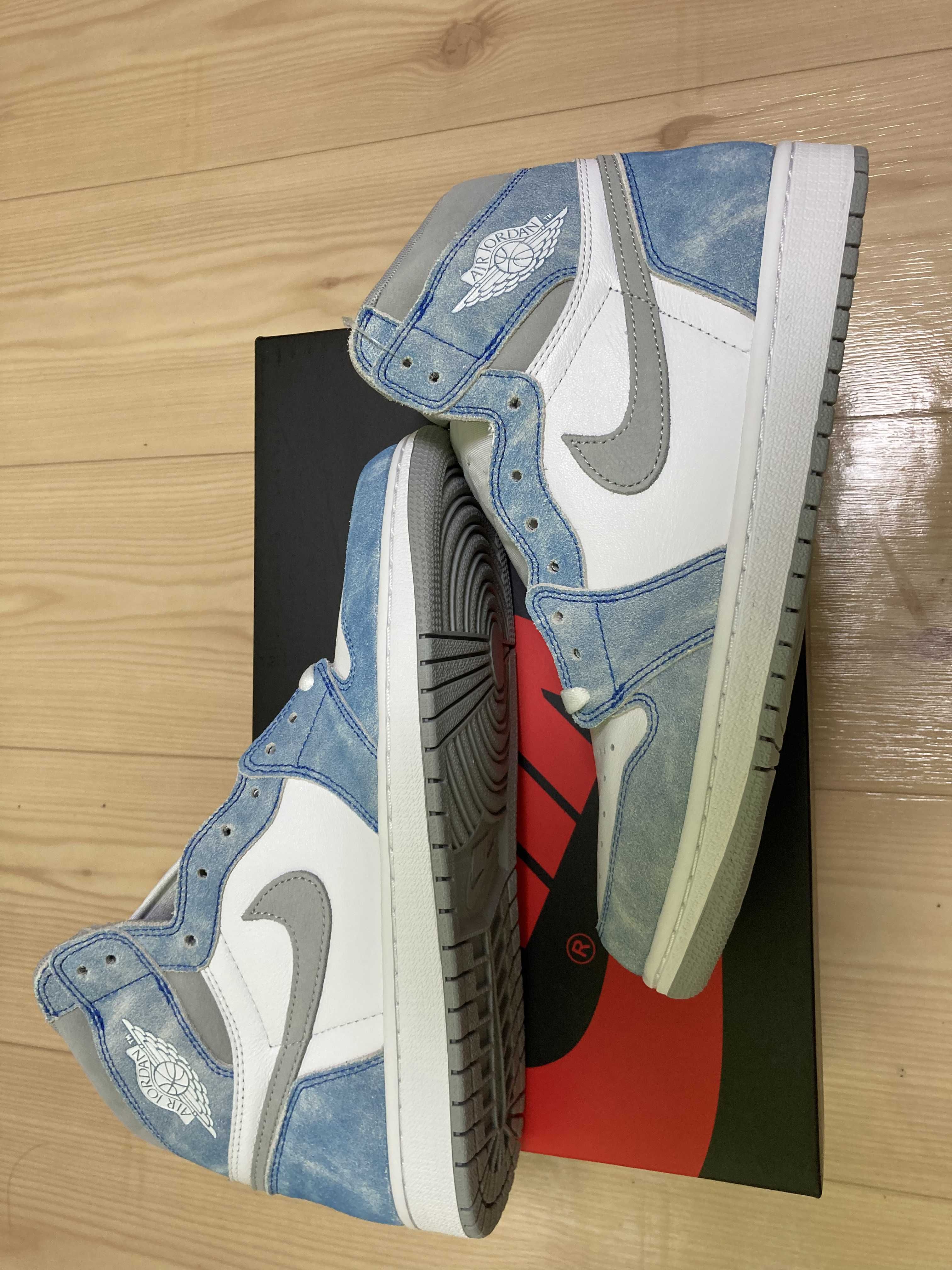 Nike Air Jordan 1 High OG "Hyper Royal"