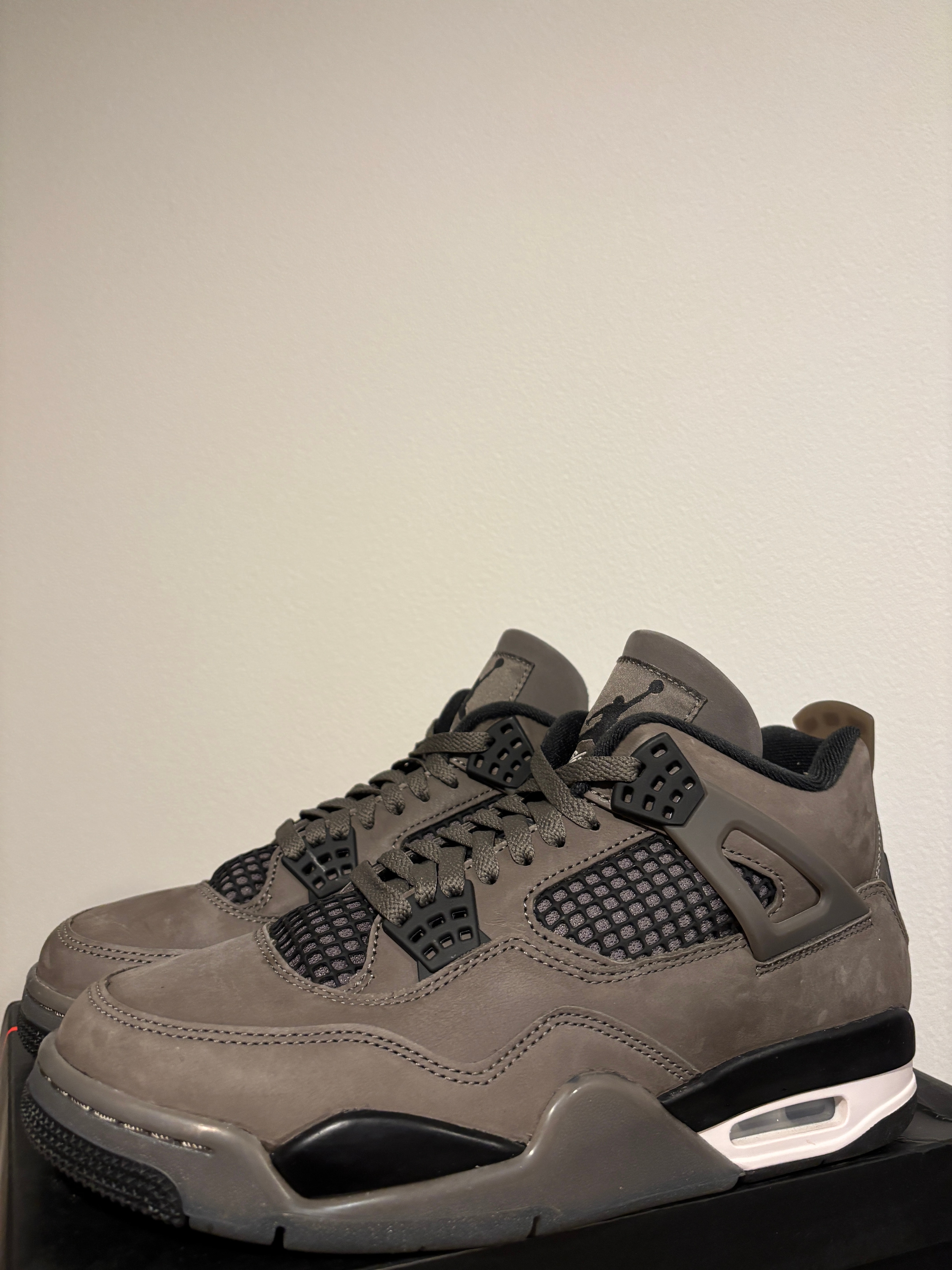 Nike Air Jordan 4 Retro "Cave Stone"