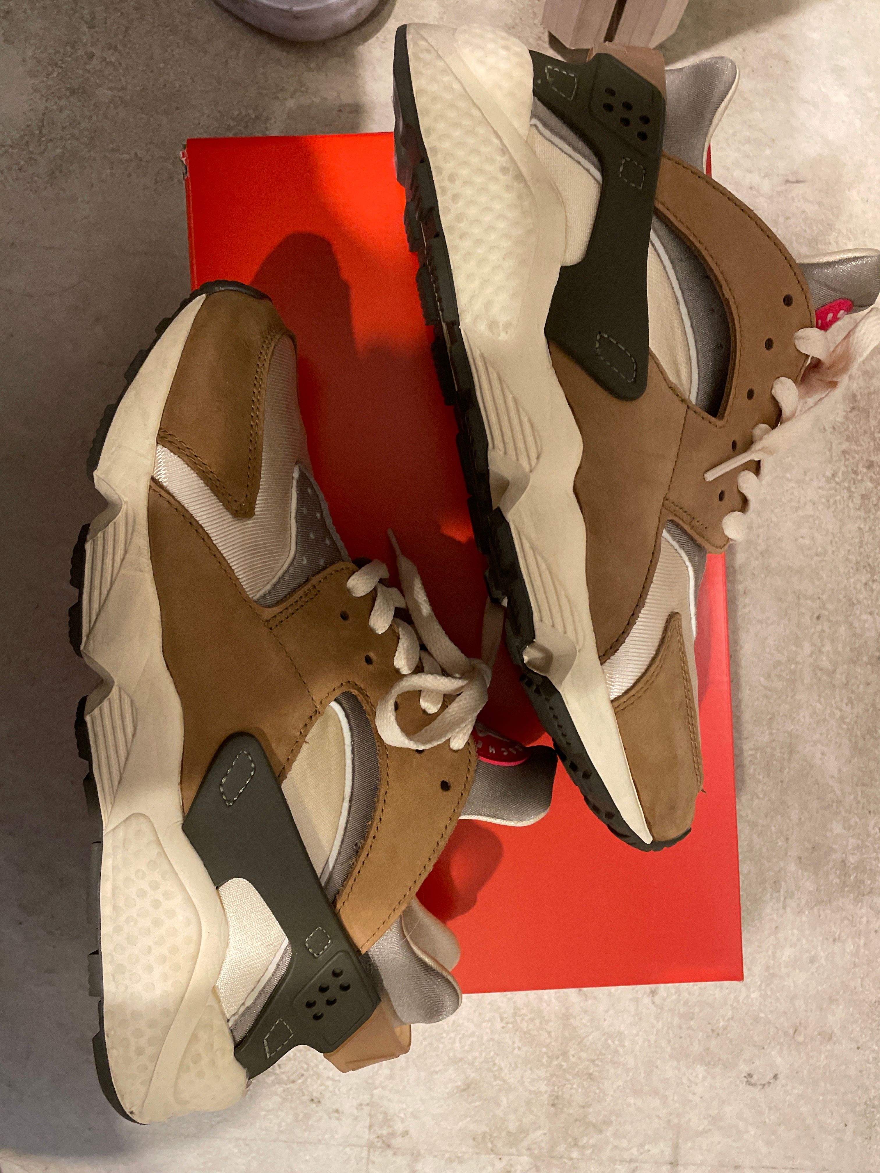 Stussy × Nike Air Huarache "Desert Oak"