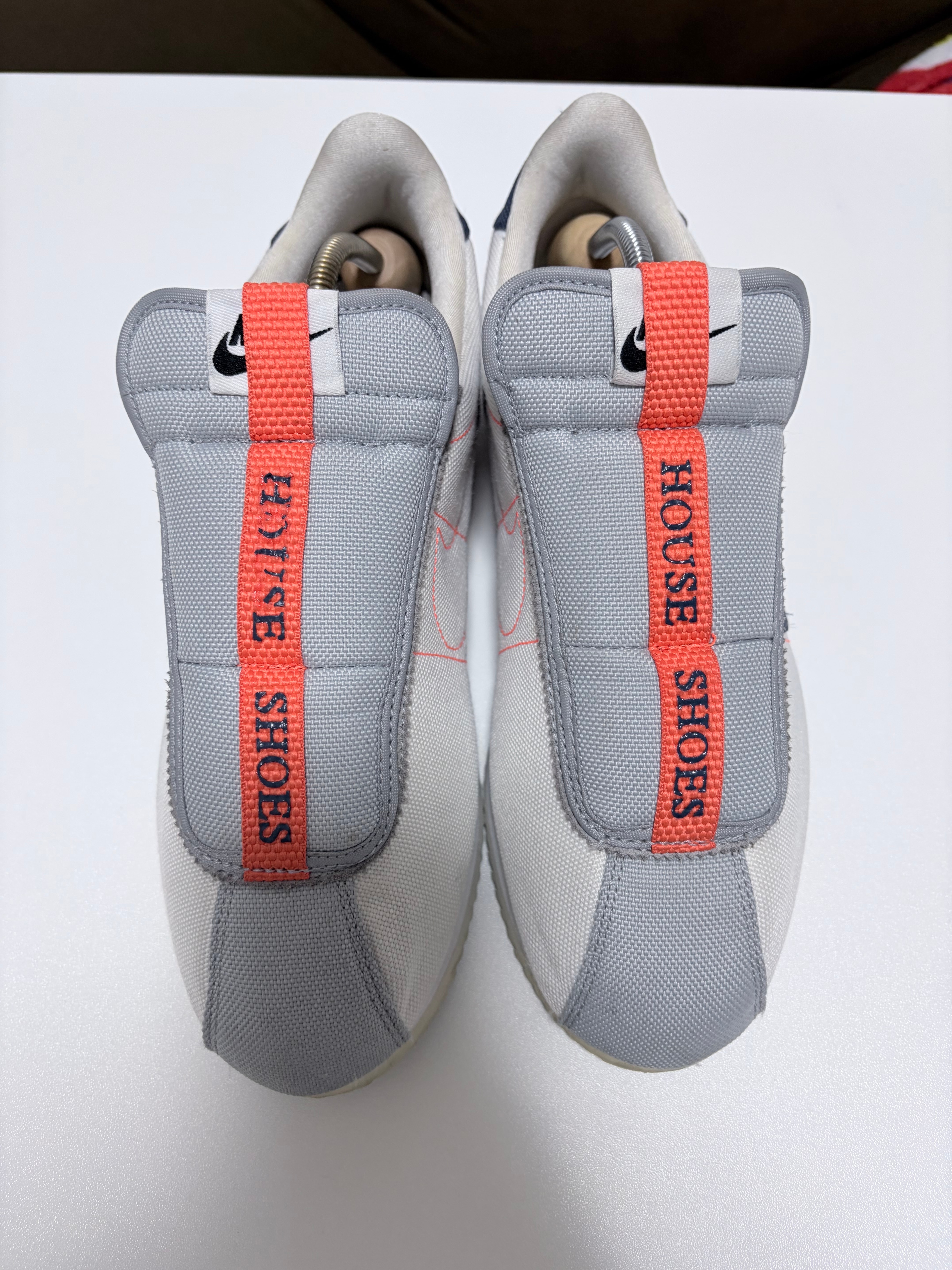 ケンドリック・ラマー × ナイキ コルテッツ ケニー4 "ハウスシューズ/ホワイト"