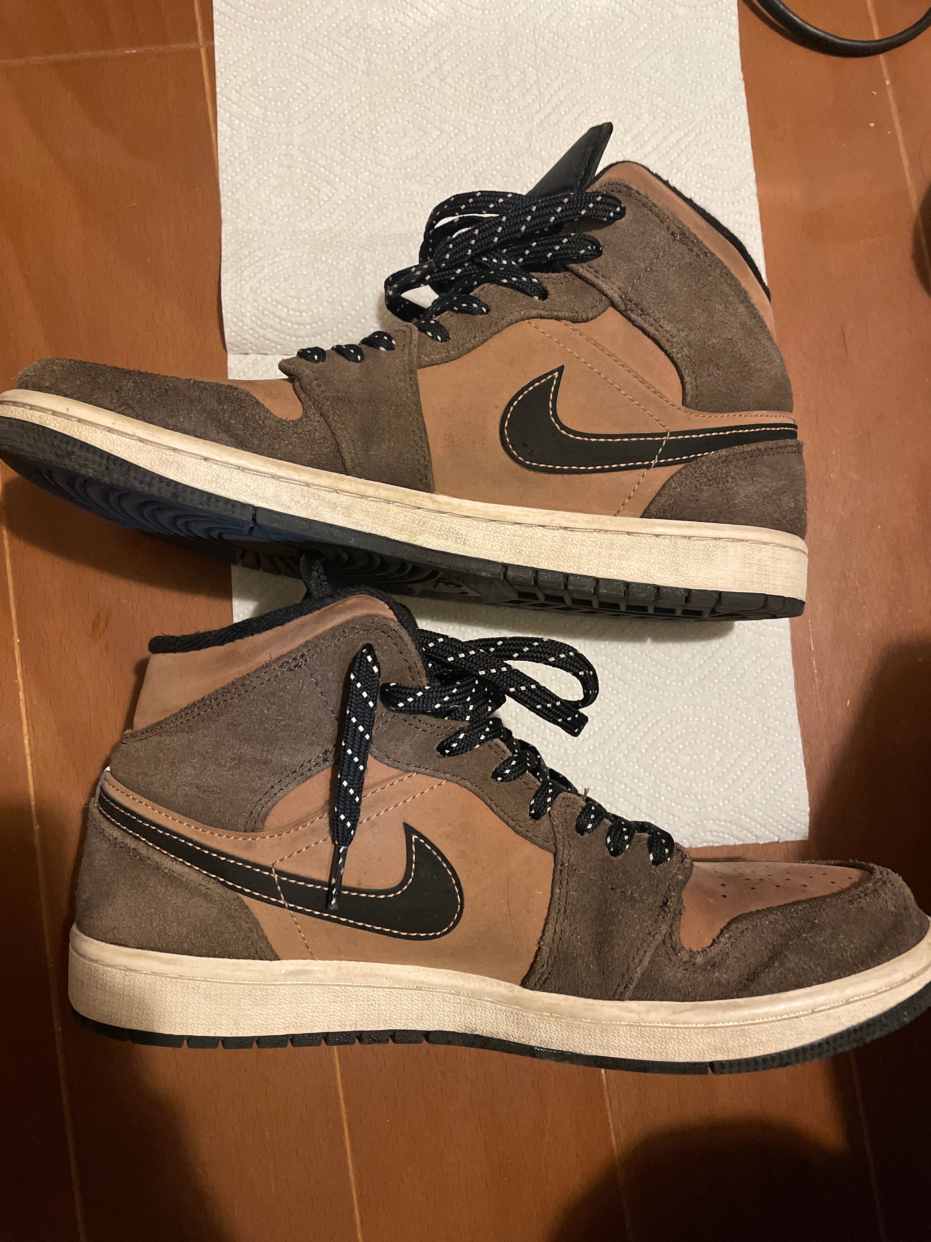 Nike Air Jordan 1 Mid SE "Dark Chocolate"