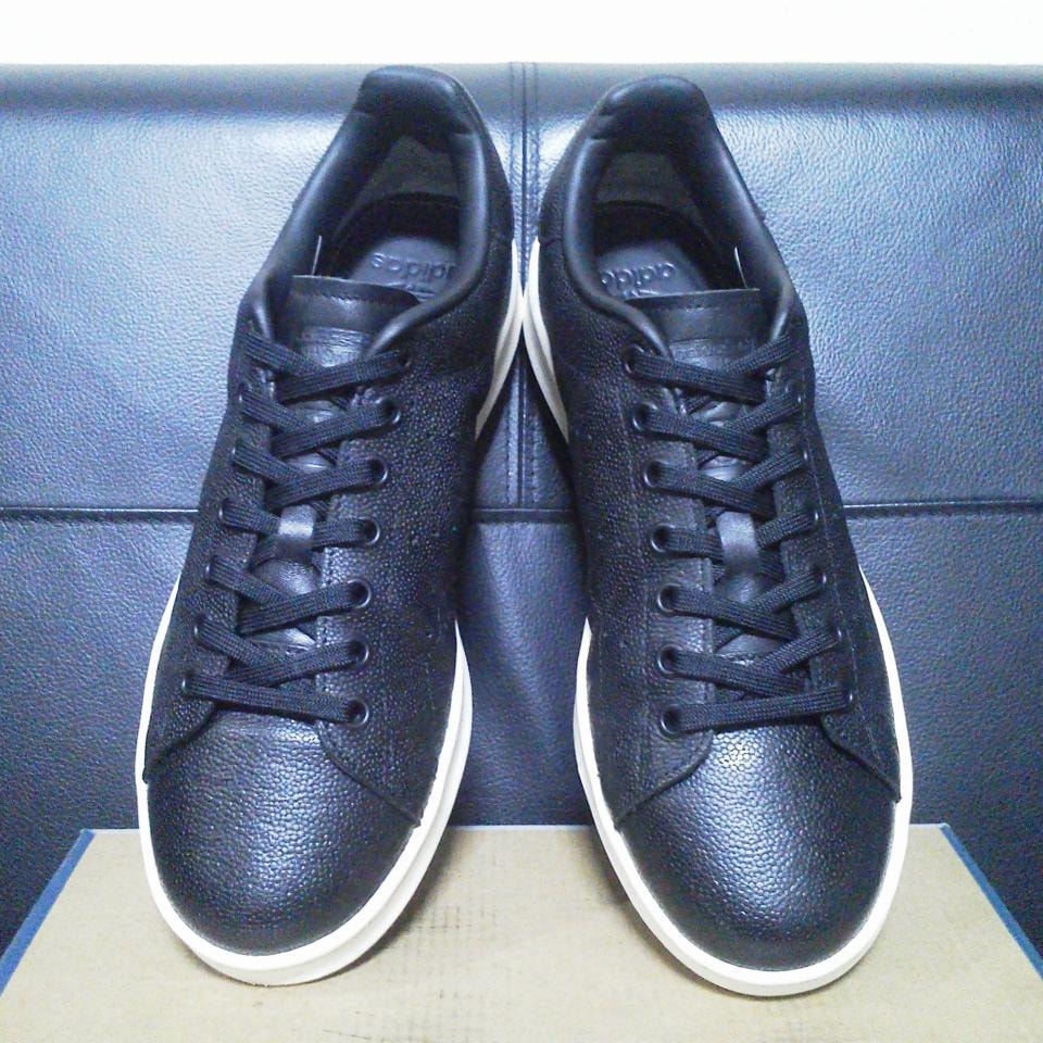 アディダス スタンスミス H "ブラック チョーク ホワイト"