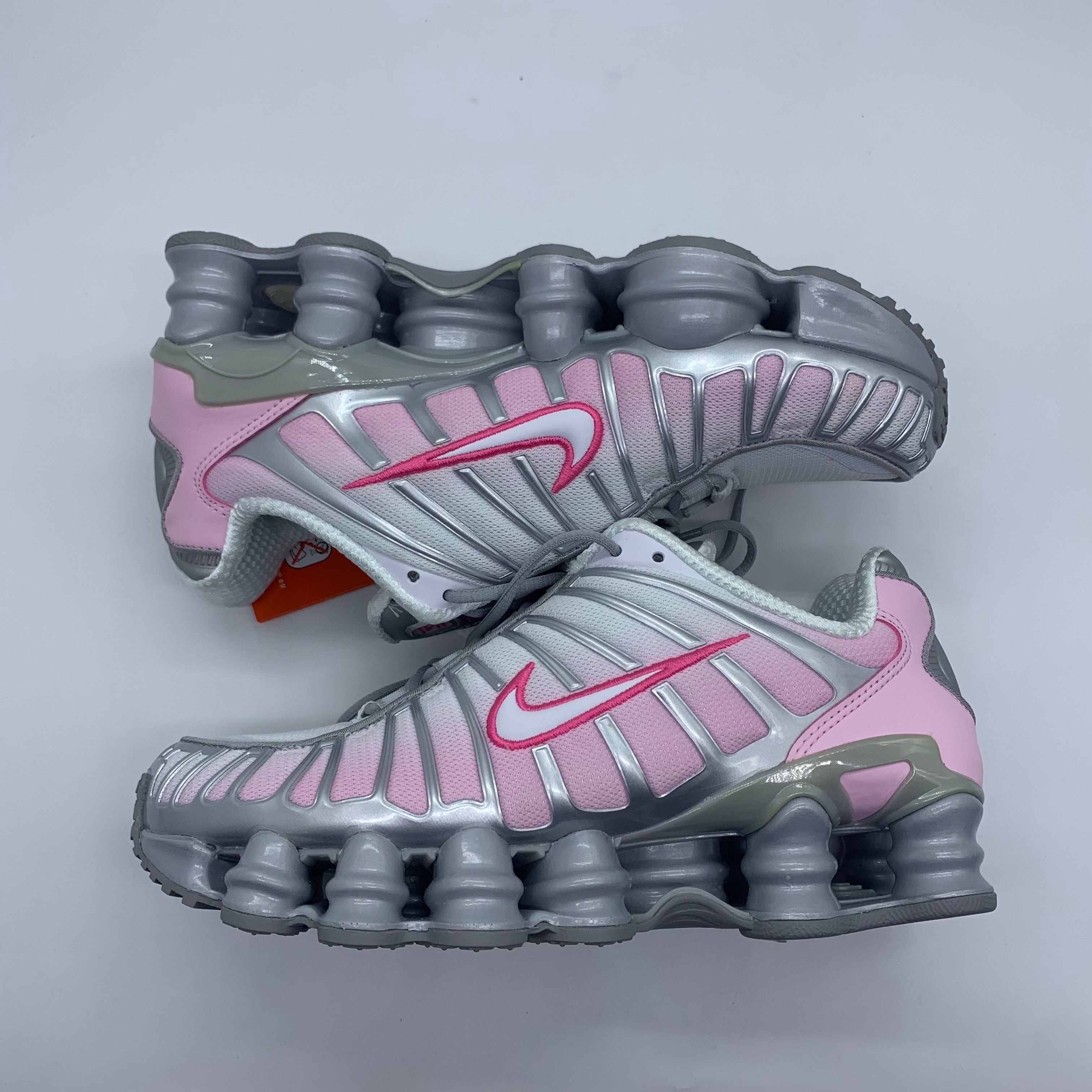 ナイキ ウィメンズ ショックス TL "メタリックプラチナム/ピンクサイクル"