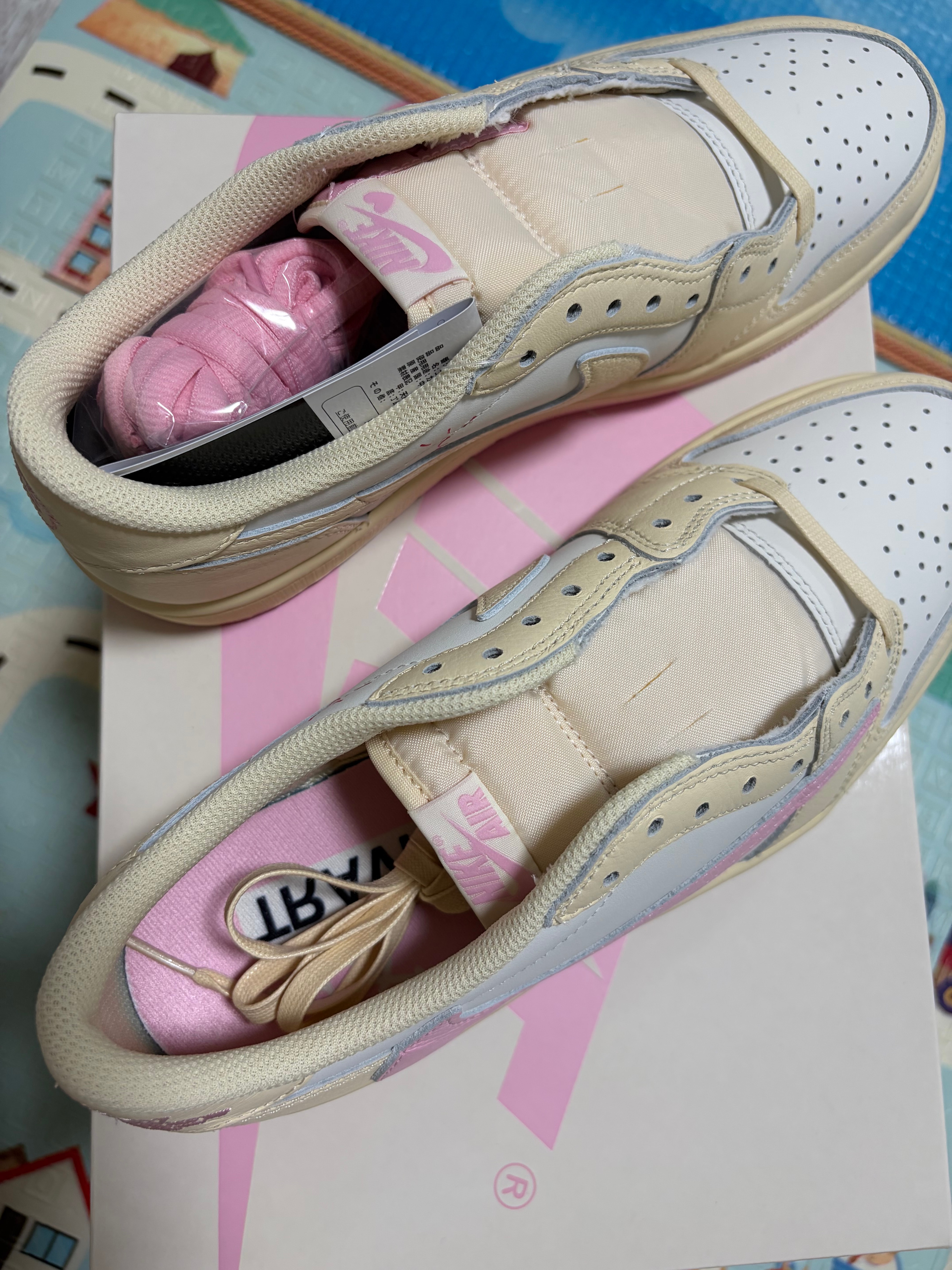 Travis Scott × Nike Air Jordan 1 Retro Low OG "Muslin/Shy Pink"