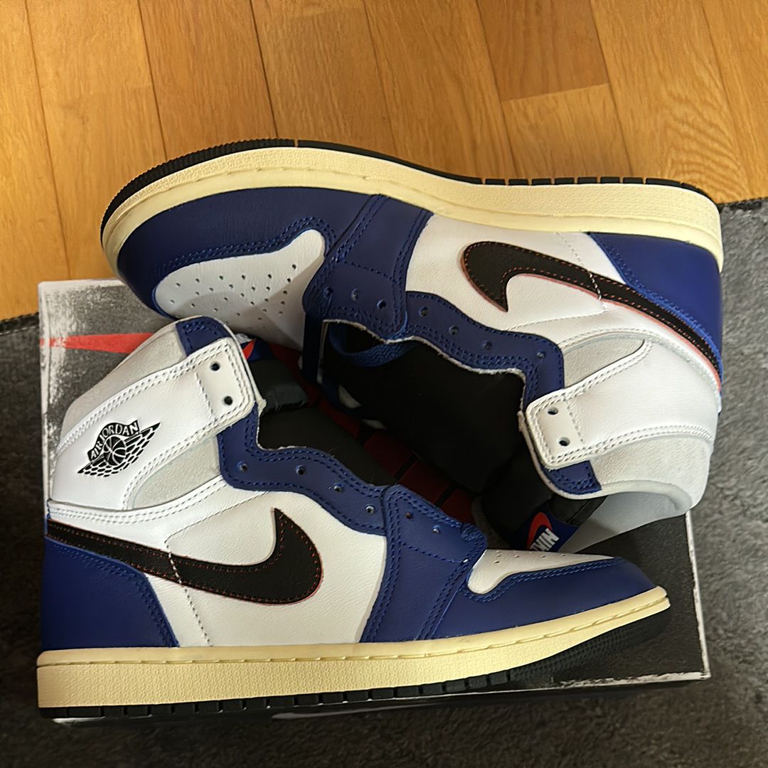 Nike Air Jordan 1 High OG Rare Air "Deep Royal Blue"