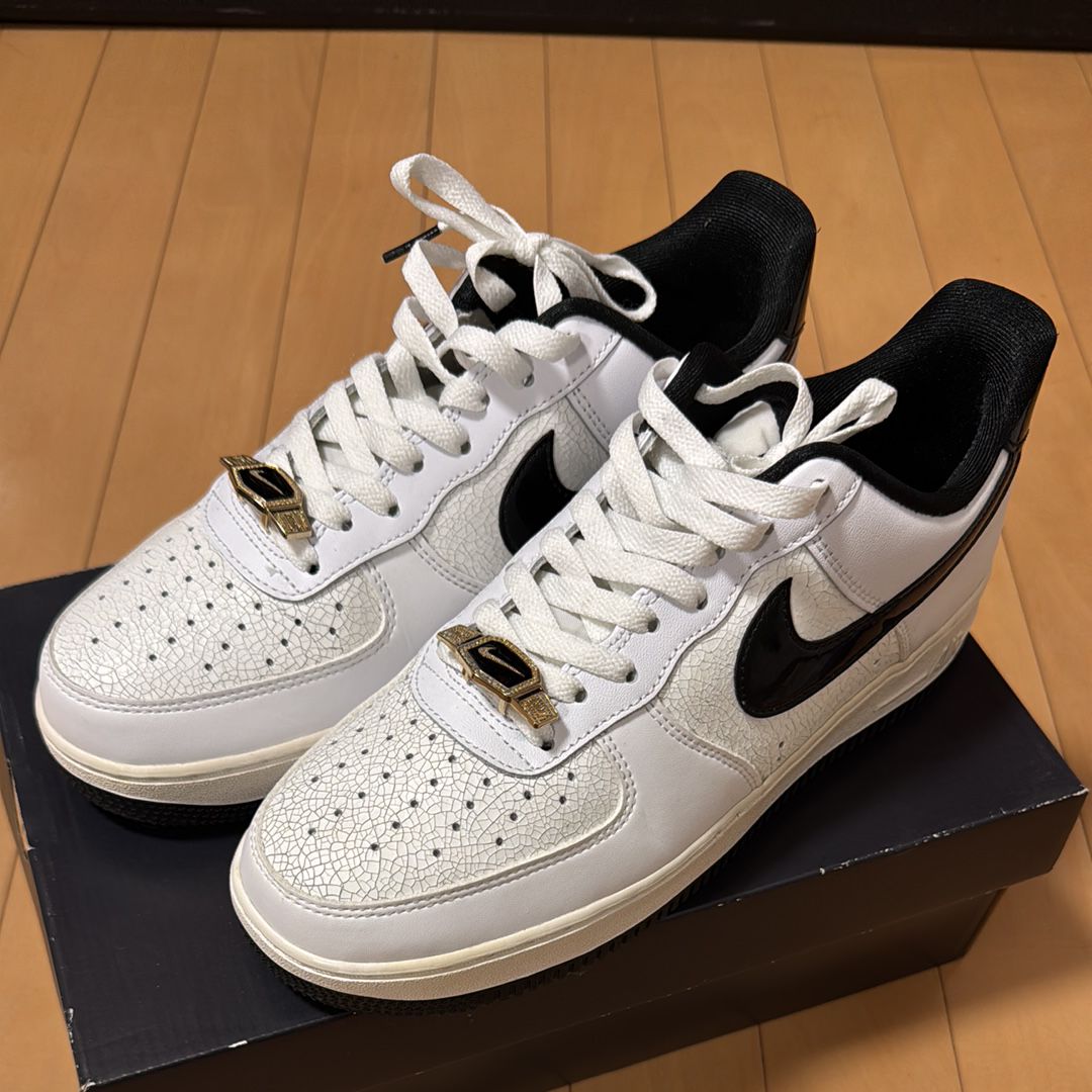 Nike Air Force 1 Low '07 LV8 "World Champ/White and Black"