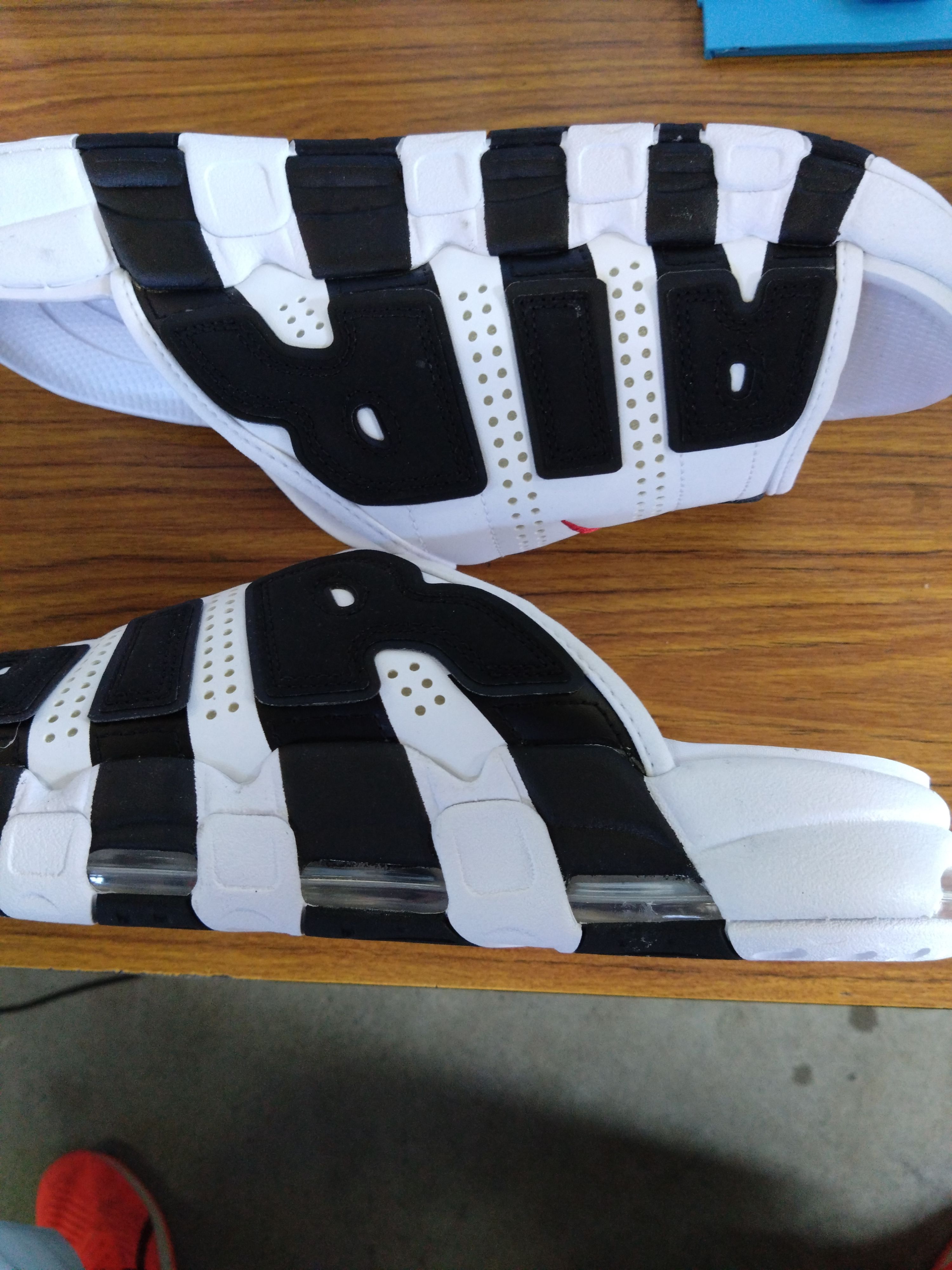 Nike Air More Uptempo Slide "White and Black"