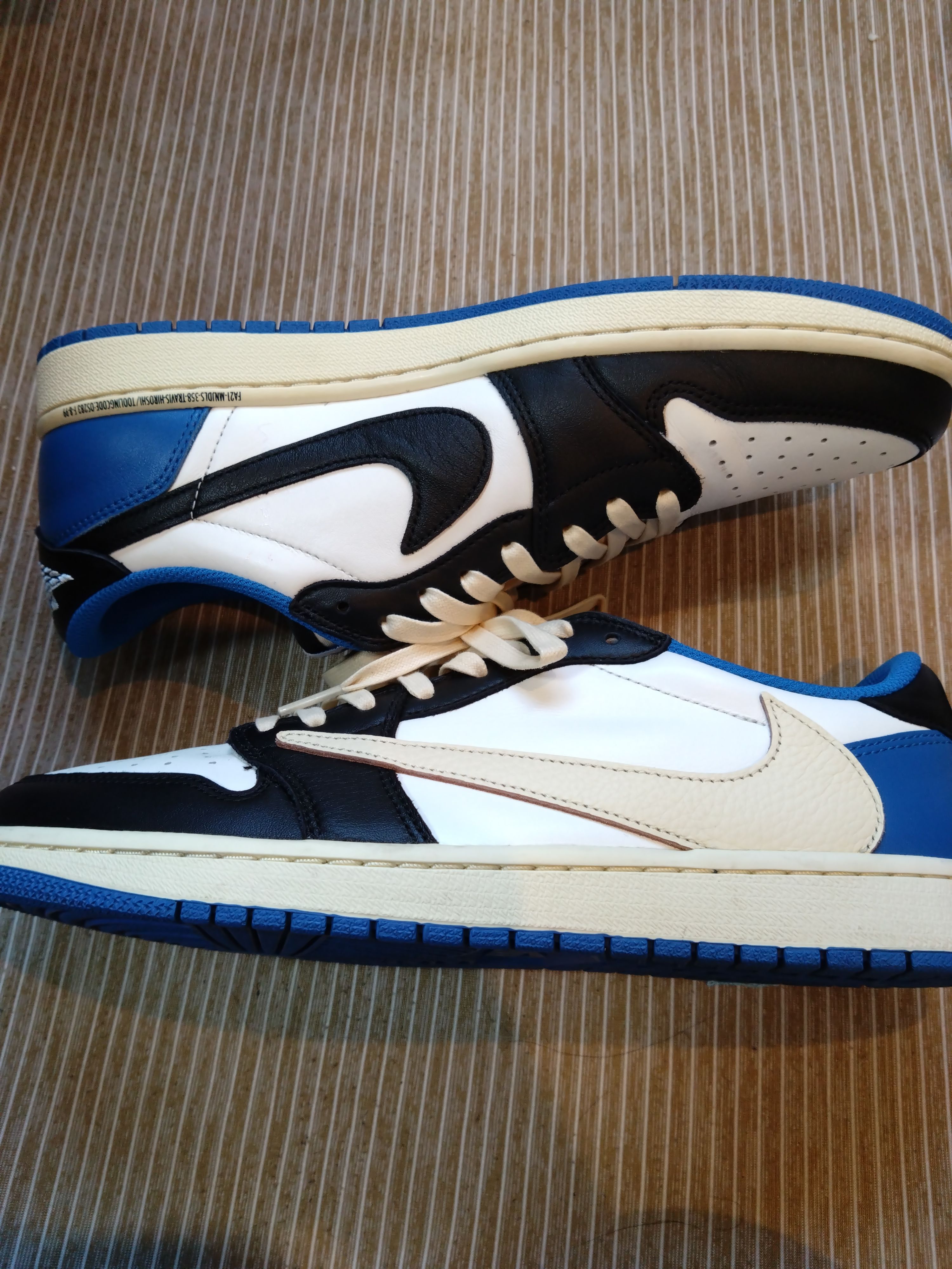 Travis Scott × fragment design × Nike Air Jordan 1 Low OG SP "Military Blue"
