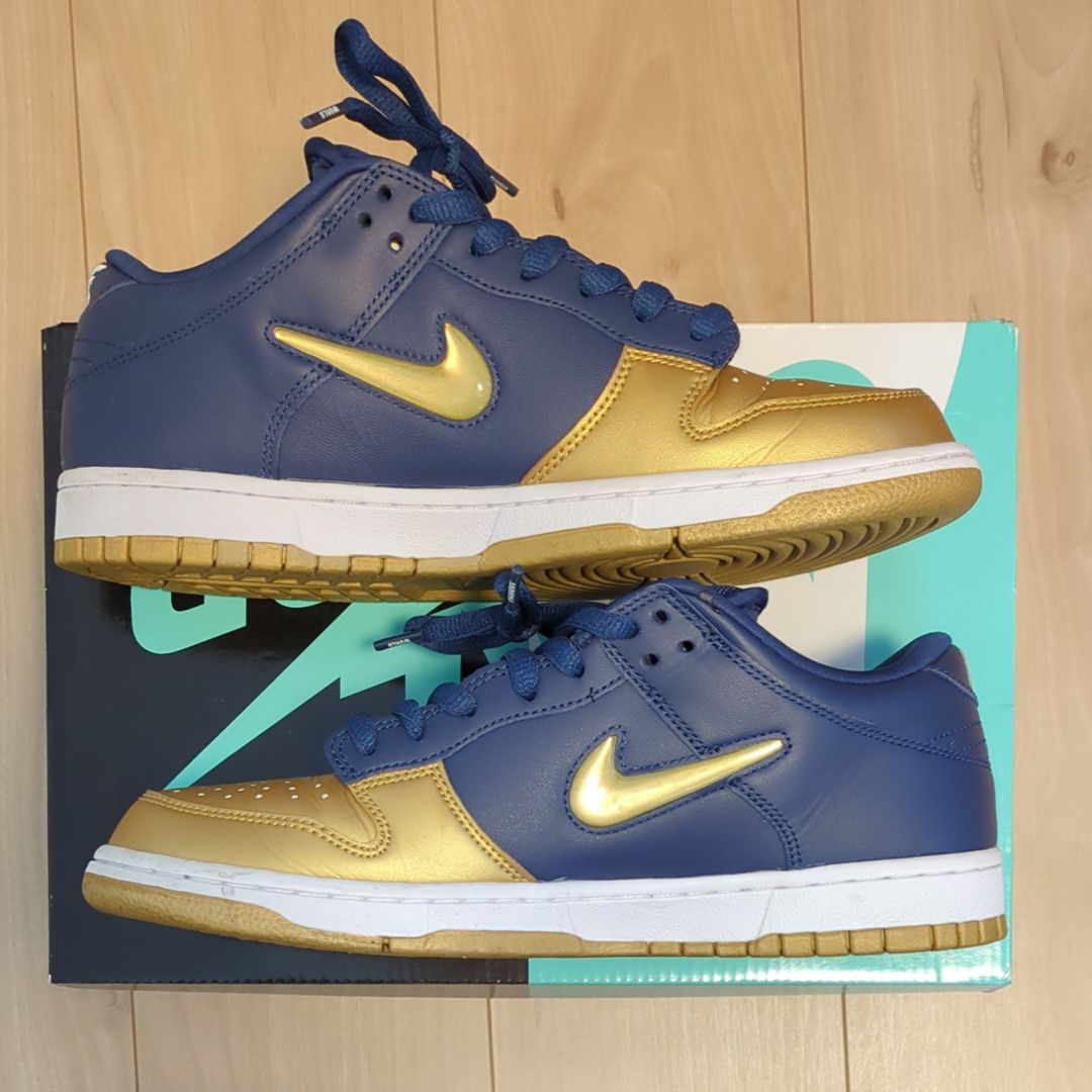 Supreme × Nike SB Dunk Low OG QS 