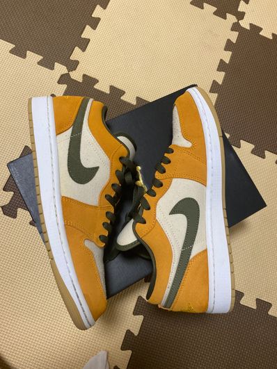 Nike Air Jordan 1 Low "Light Curry/Medium Olive"