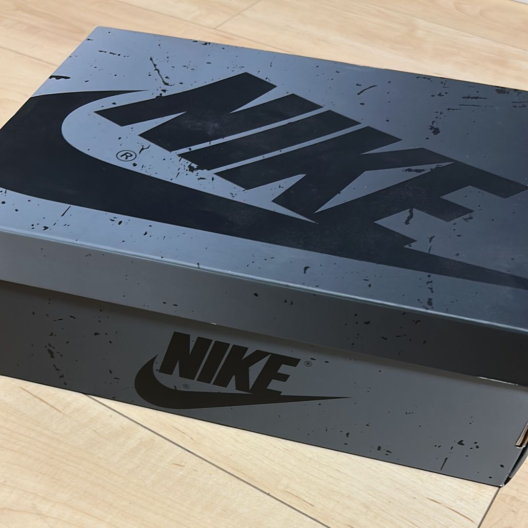 Nike Air Jordan 1 Retro High OG "Black and Smoke Grey"