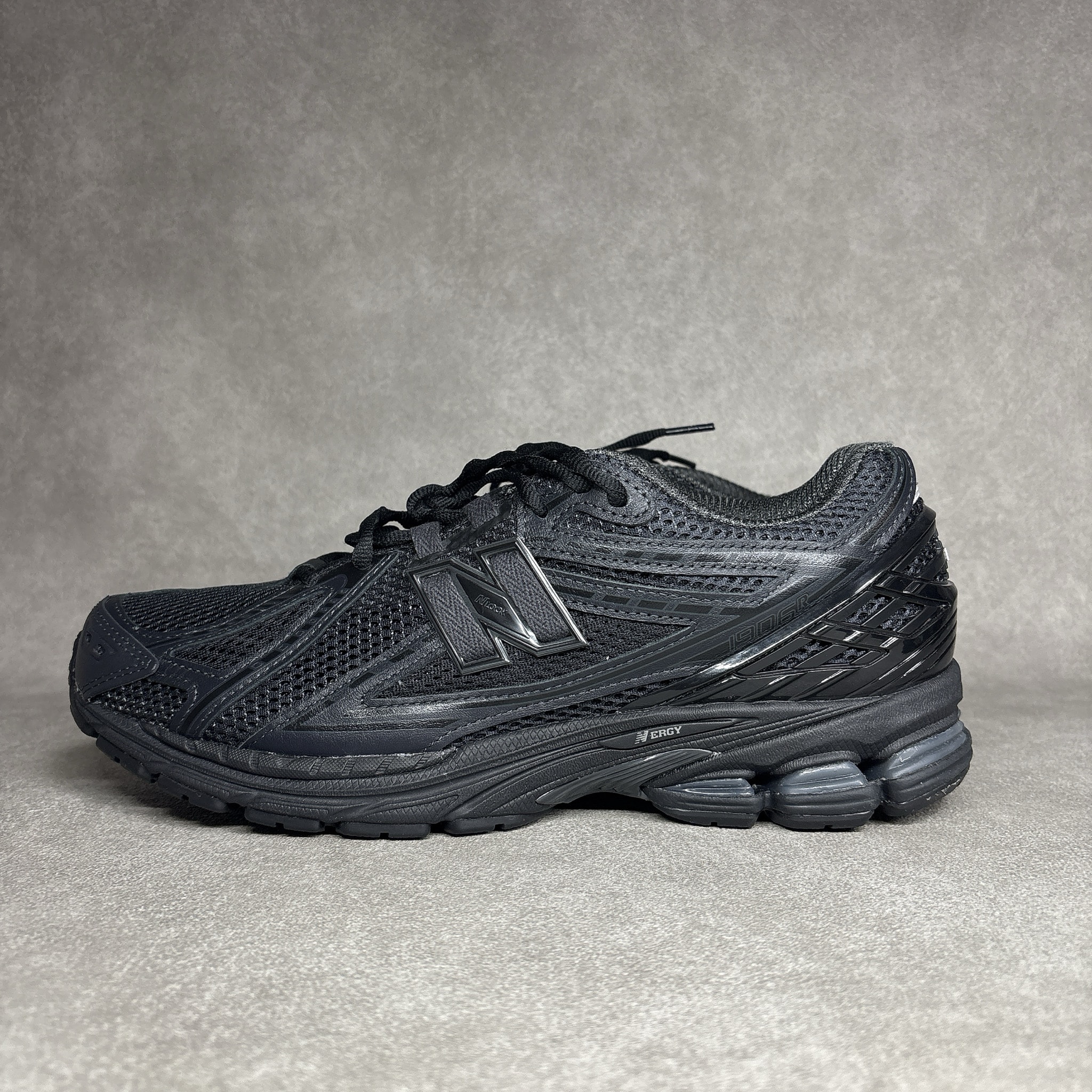 COMME des GARCONS HOMME × New Balance 1906R "Black"