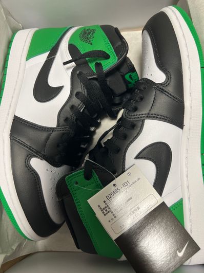 Nike Air Jordan 1 Retro High OG "Celtics/Black and Lucky Green" (2023)