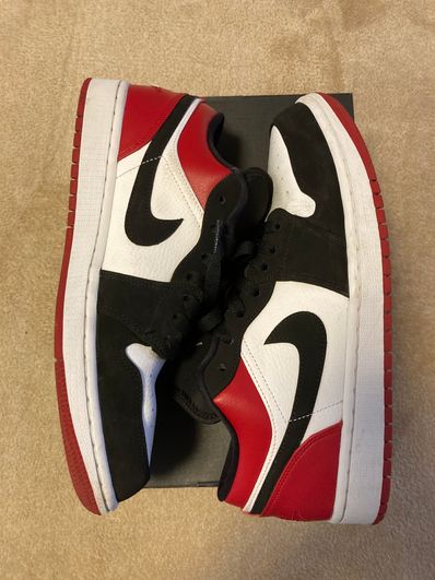 Nike Air Jordan 1 Low "Black Toe"
