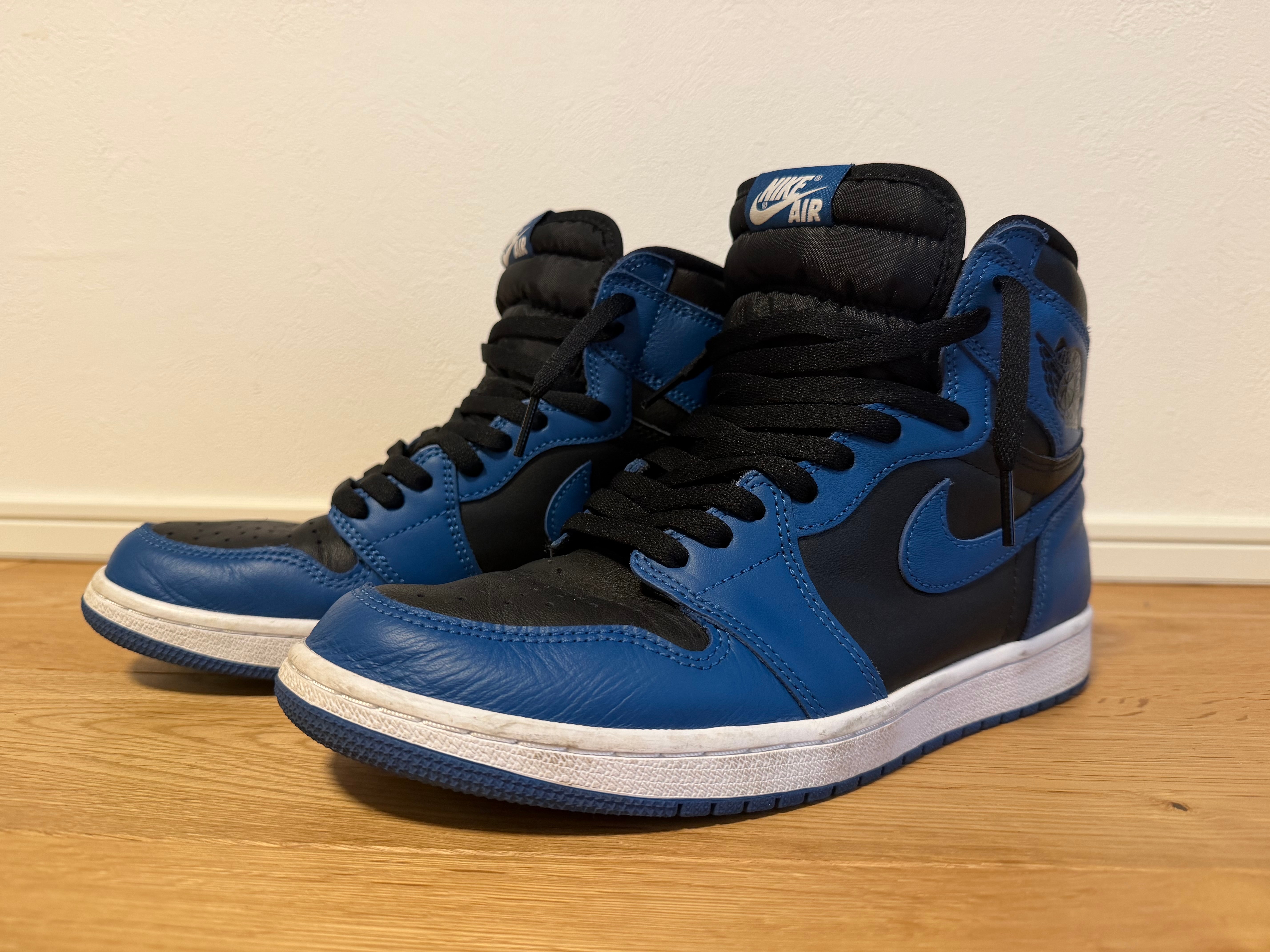 Nike Air Jordan 1 Retro High OG "Dark Marina Blue"