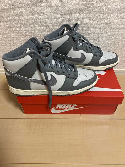 Nike Dunk High Retro SE Vintage "Light Bone and Tumbled Grey"